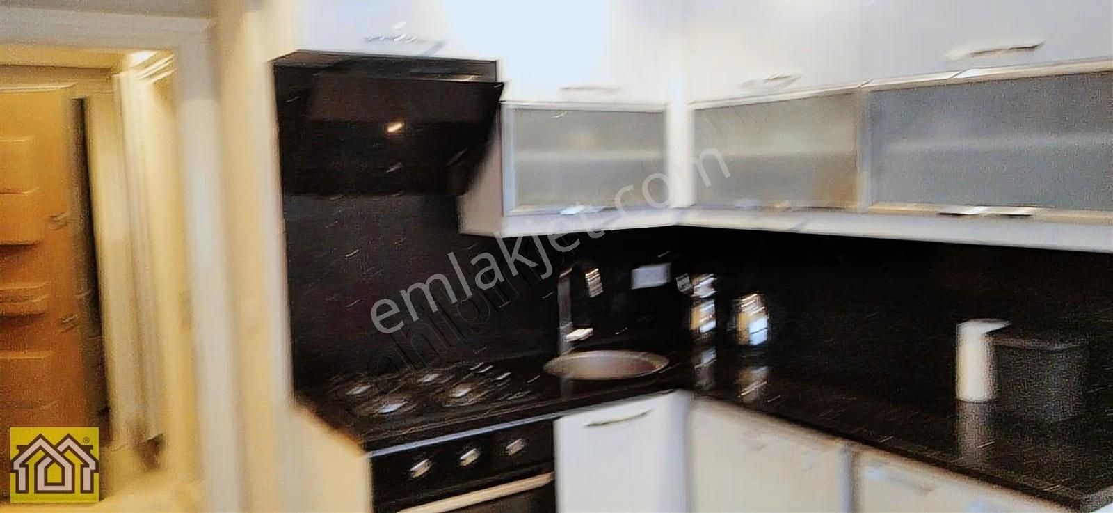 Balçova Ekonomi Üniv.si Yakını Eşyalı Kiralık Lüks Daire - Görsel 25