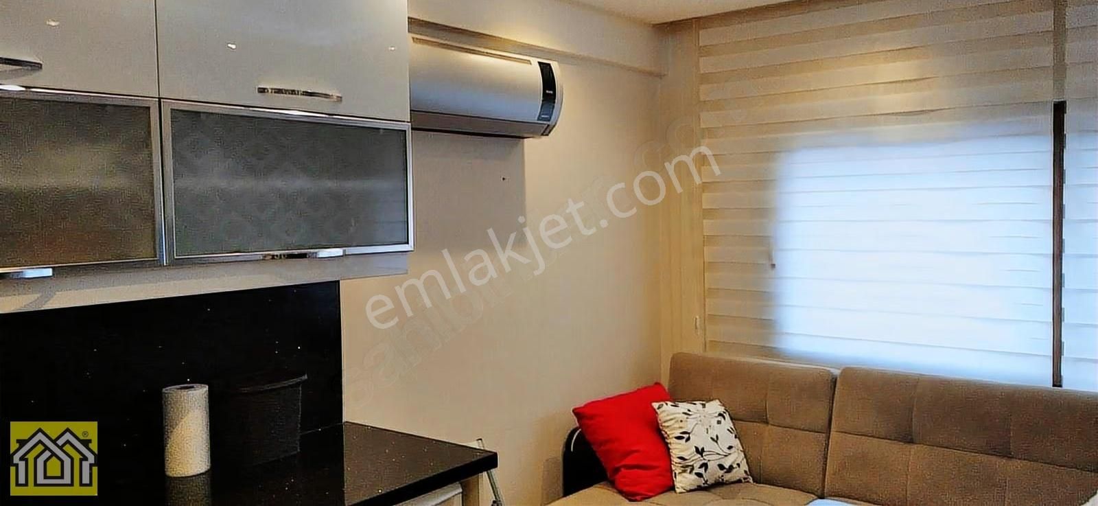 Balçova Ekonomi Üniv.si Yakını Eşyalı Kiralık Lüks Daire - Görsel 3
