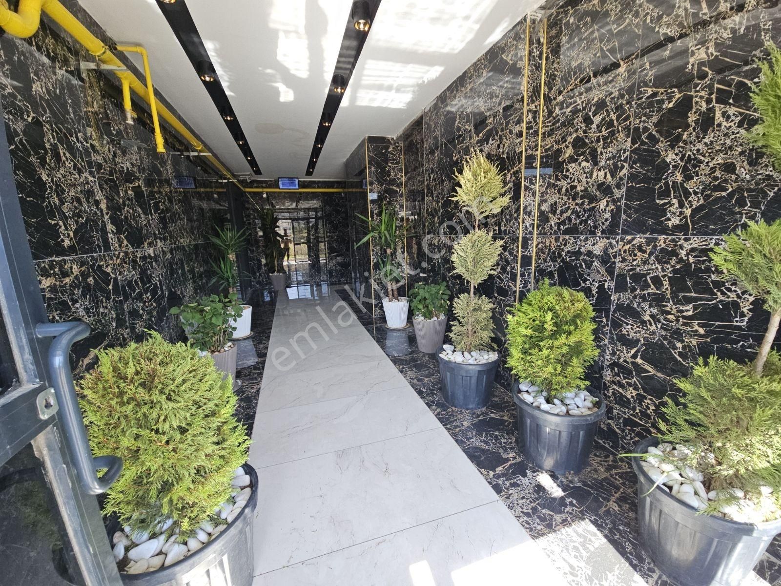 Ulaş Emlaktan Karaköprü Belediyesi Civarı 4+1 Sıfır Daire - Görsel 16