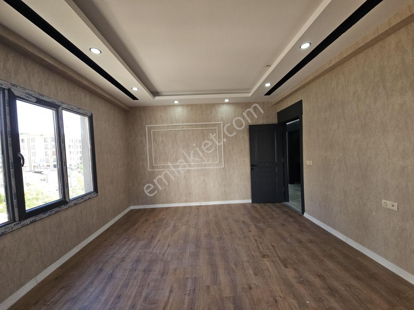 Ulaş Emlaktan Karaköprü Belediyesi Civarı 4+1 Sıfır Daire - Görsel 4