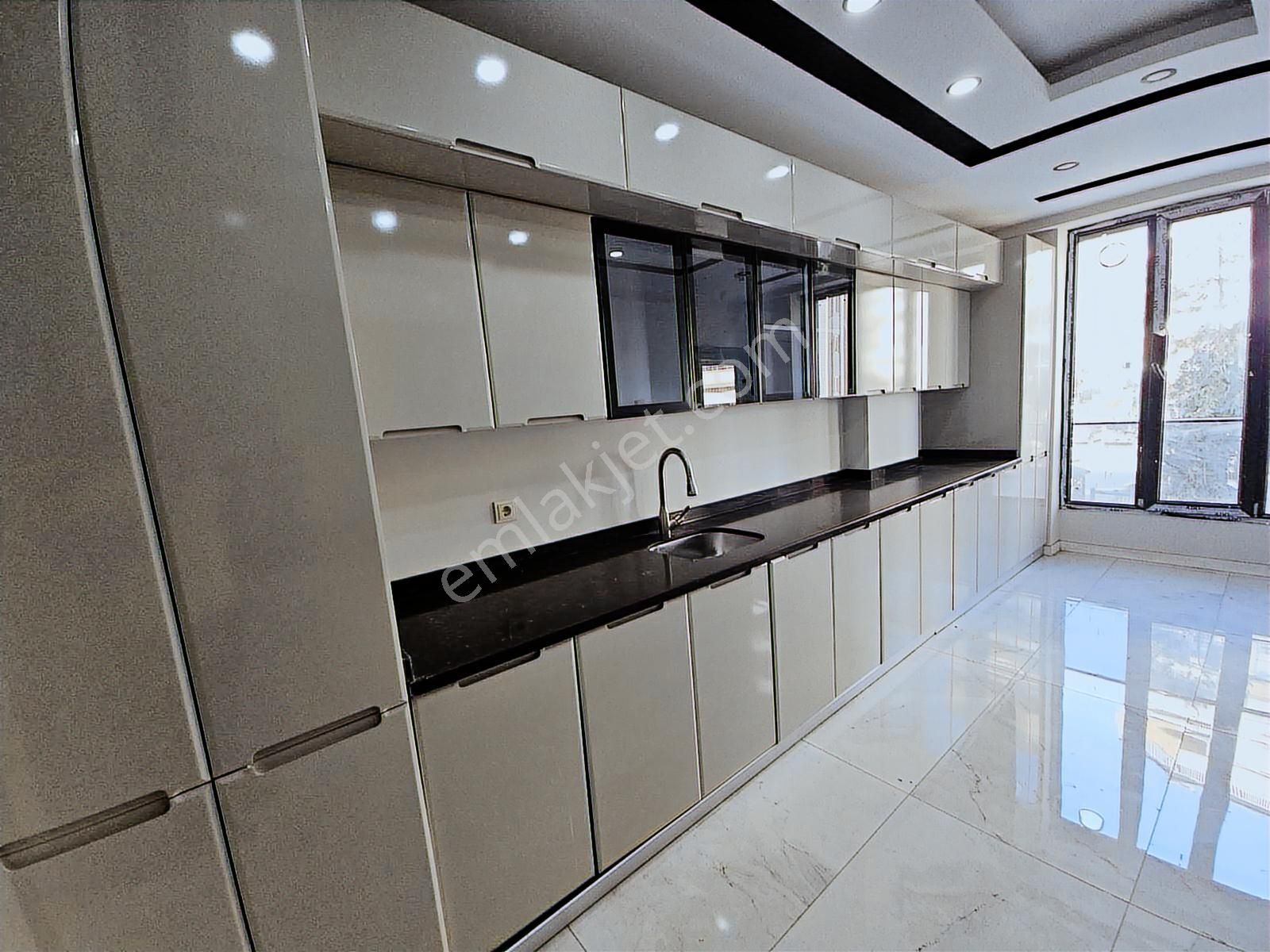 Ulaş Emlaktan Karaköprü Belediyesi Civarı 4+1 Sıfır Daire - Görsel 26