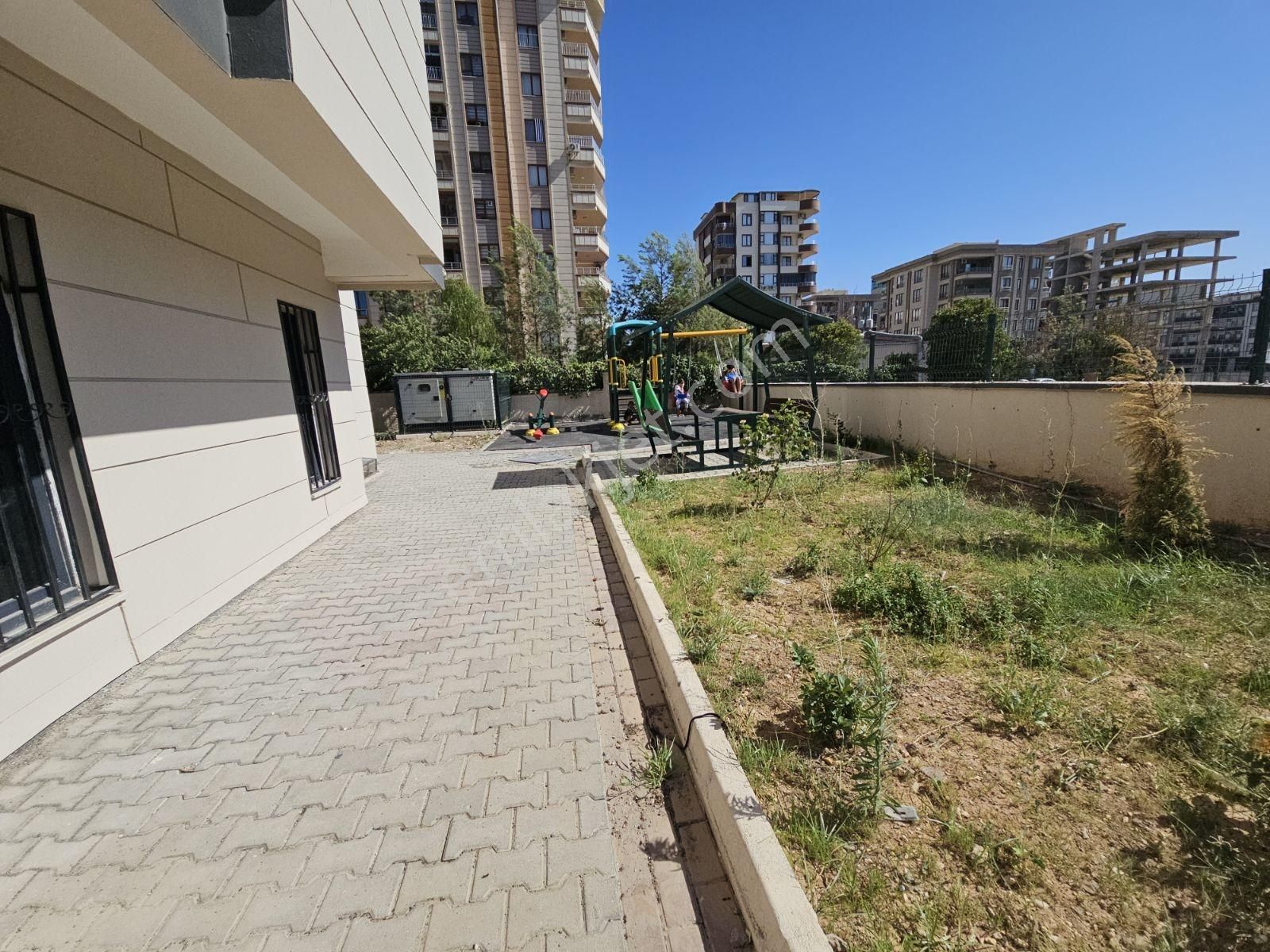 Ulaş Emlaktan Karaköprü Belediyesi Civarı 4+1 Sıfır Daire - Görsel 12