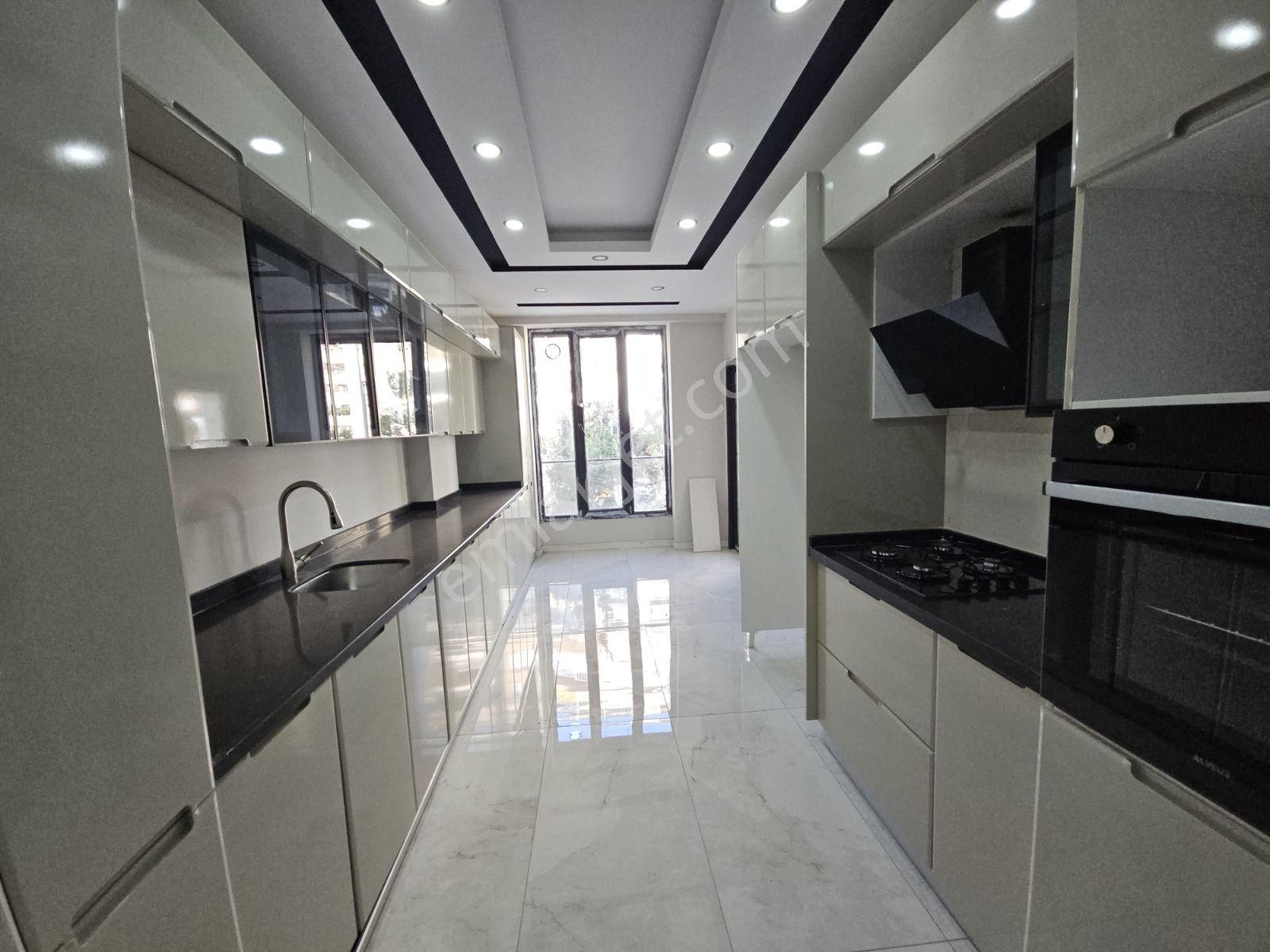 Ulaş Emlaktan Karaköprü Belediyesi Civarı 4+1 Sıfır Daire - Görsel 27