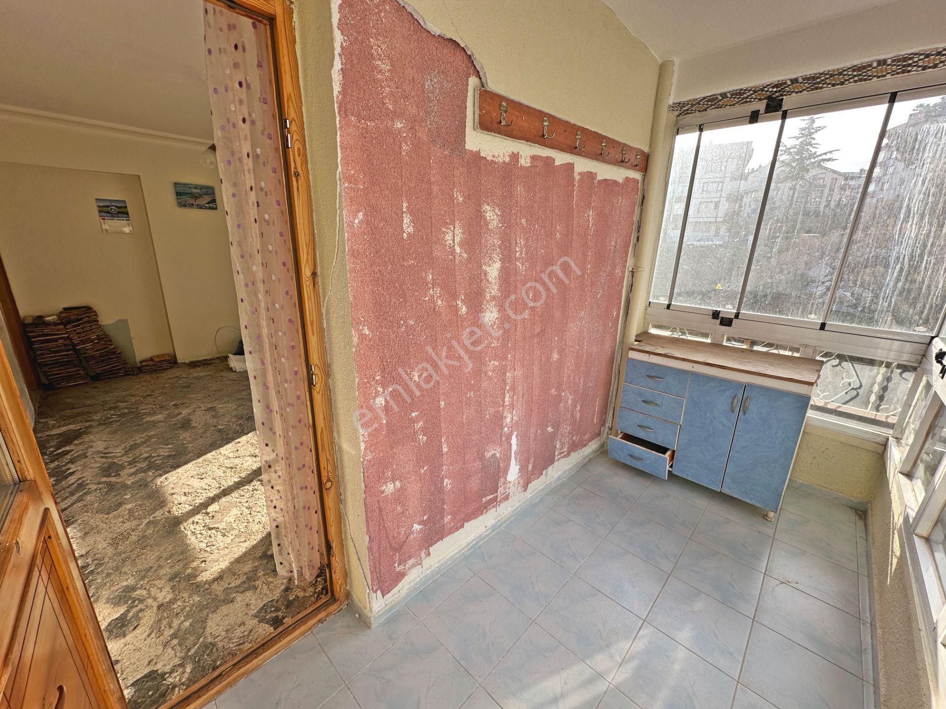 Saimekadın Tren Yakınında Ara Katta Ön Cephede Bağımsız 3+1 Satılık Daire - Görsel 14