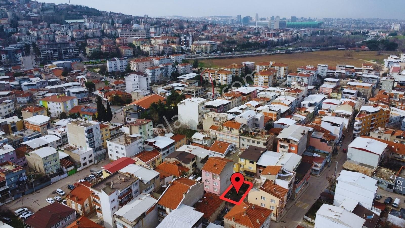 Sırameşelerin Kalbinde 123 M² (3 Kat İmarlı Arsa)