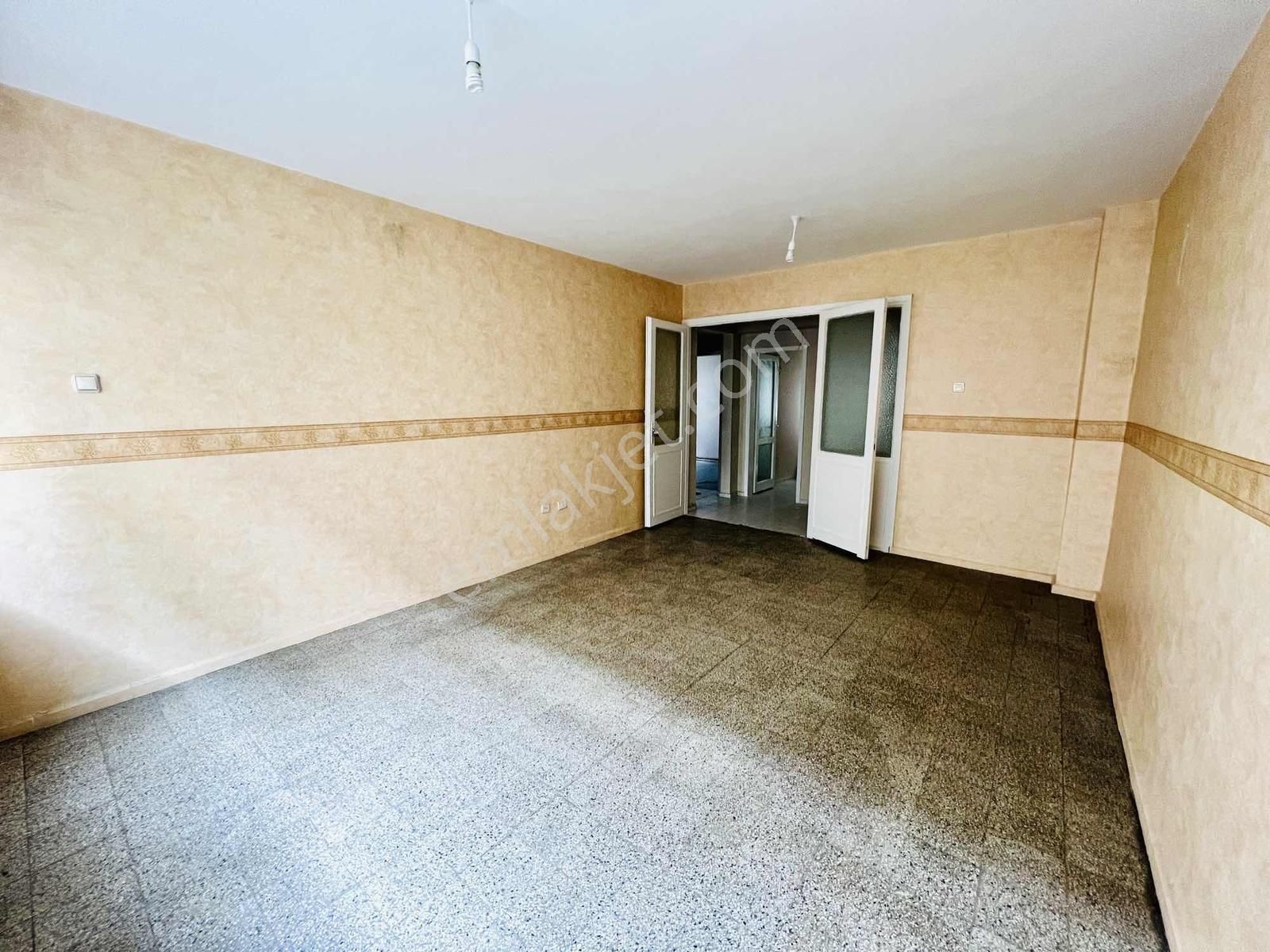 Bornova Erzene Mahallesi 2+1 Kiralık Daire - Görsel 7