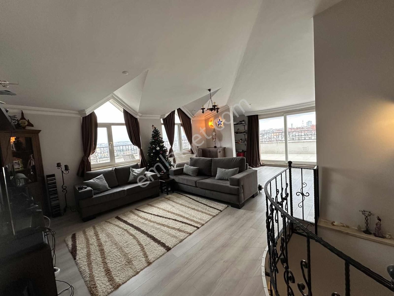 Doktorlar Sitesinde Muhteşem Konumda İçi Lux Yapılı 4+2 Dublex - Görsel 28