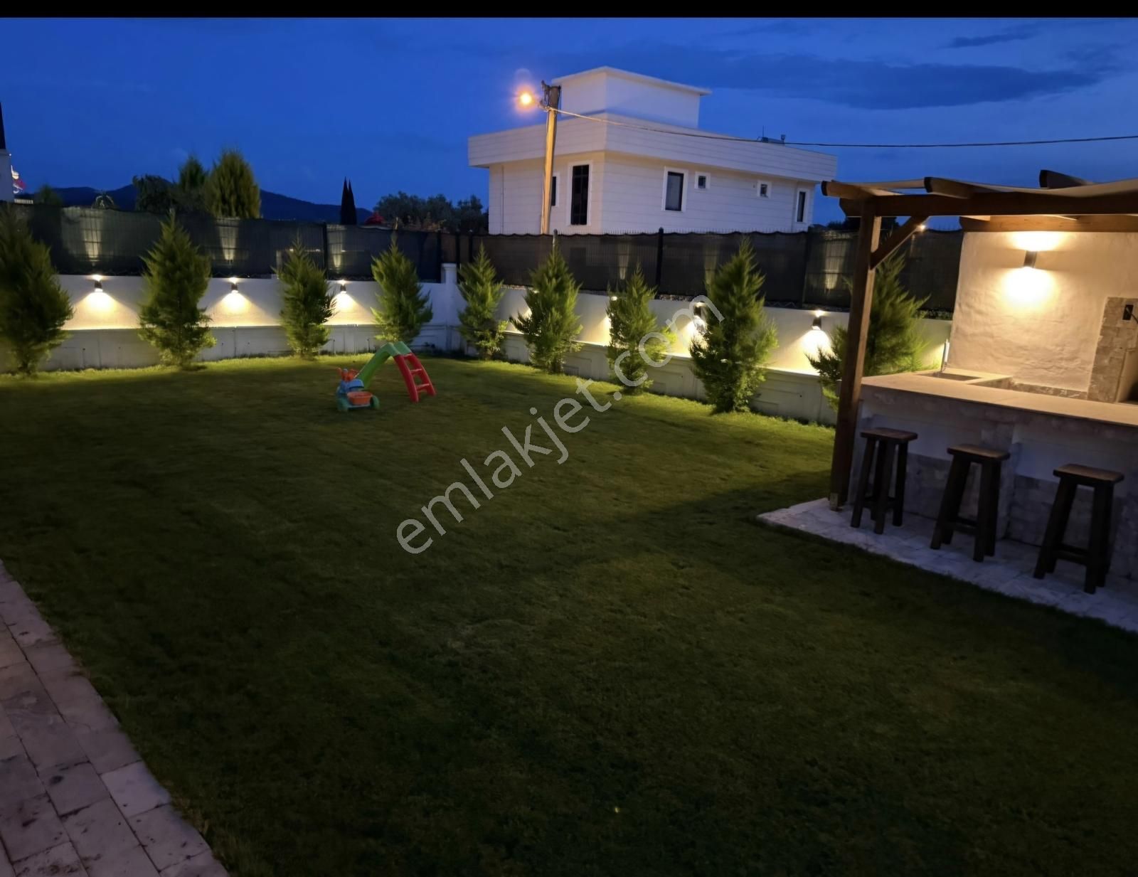 Dalaman Karaçalı'da Müstakil Havuzlu 4+1 Ful Eşyalı Villa