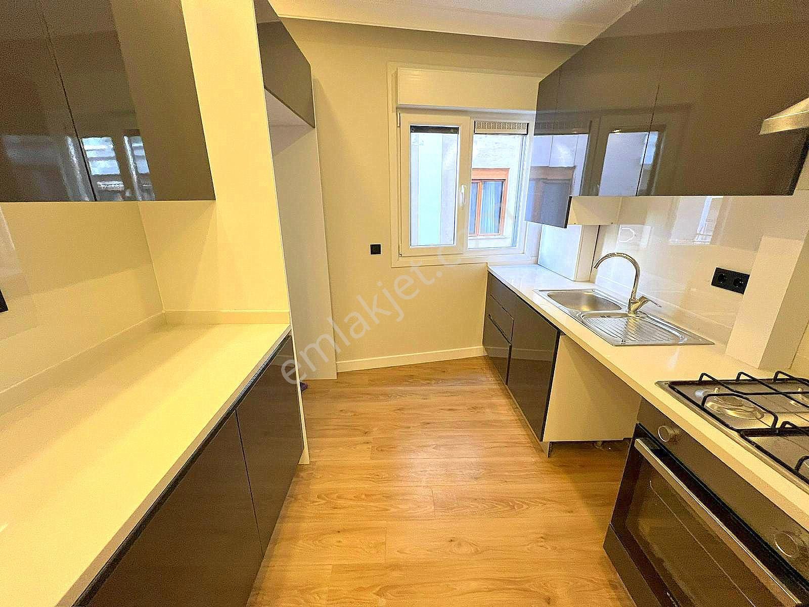 ▃birikim▃altıntepe'de Marmaraya Yakın Ara Katta Ön Cephe Boş 3+1 - Görsel 8