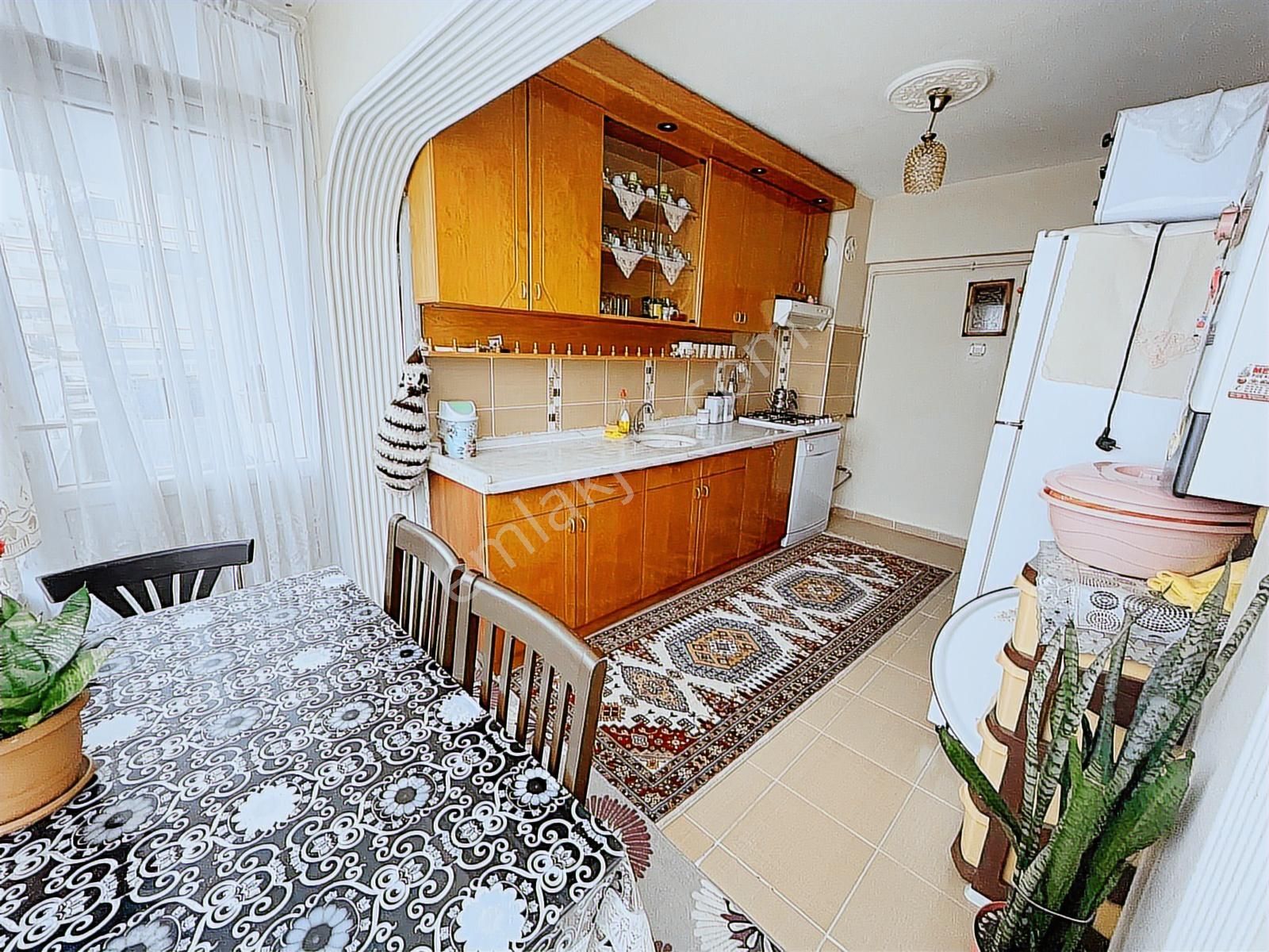 Yenikent Mustafa Kemal Mahallesinde Ara Katta Salon Bağımlı 3+1