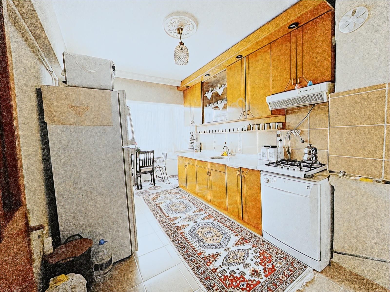 Yenikent Mustafa Kemal Mahallesinde Ara Katta Salon Bağımlı 3+1 - Görsel 11