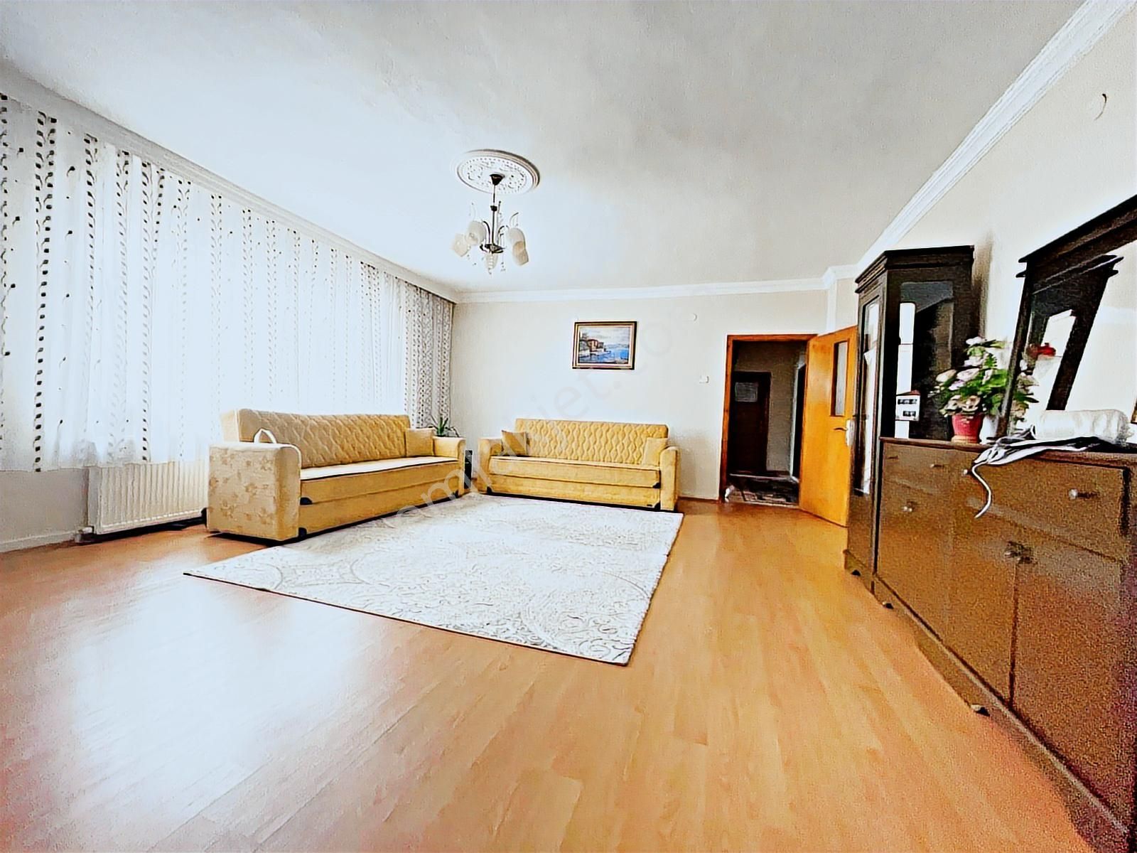 Yenikent Mustafa Kemal Mahallesinde Ara Katta Salon Bağımlı 3+1 - Görsel 26