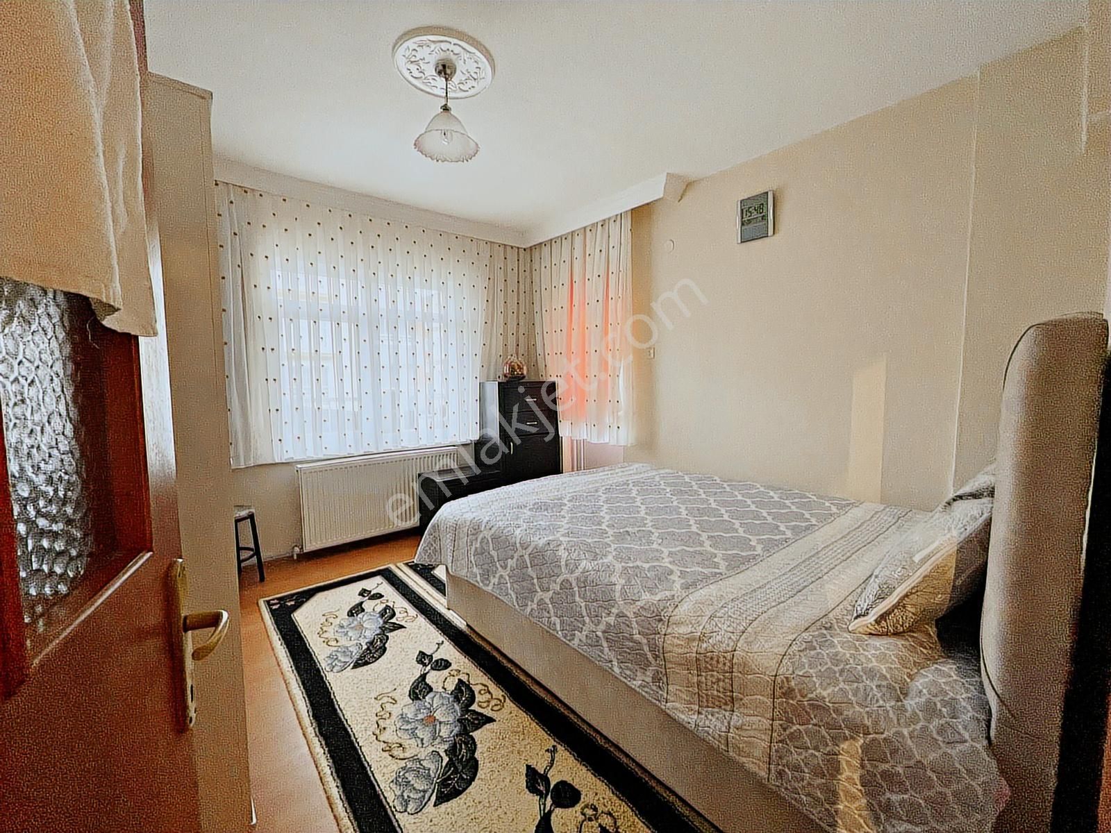 Yenikent Mustafa Kemal Mahallesinde Ara Katta Salon Bağımlı 3+1 - Görsel 28