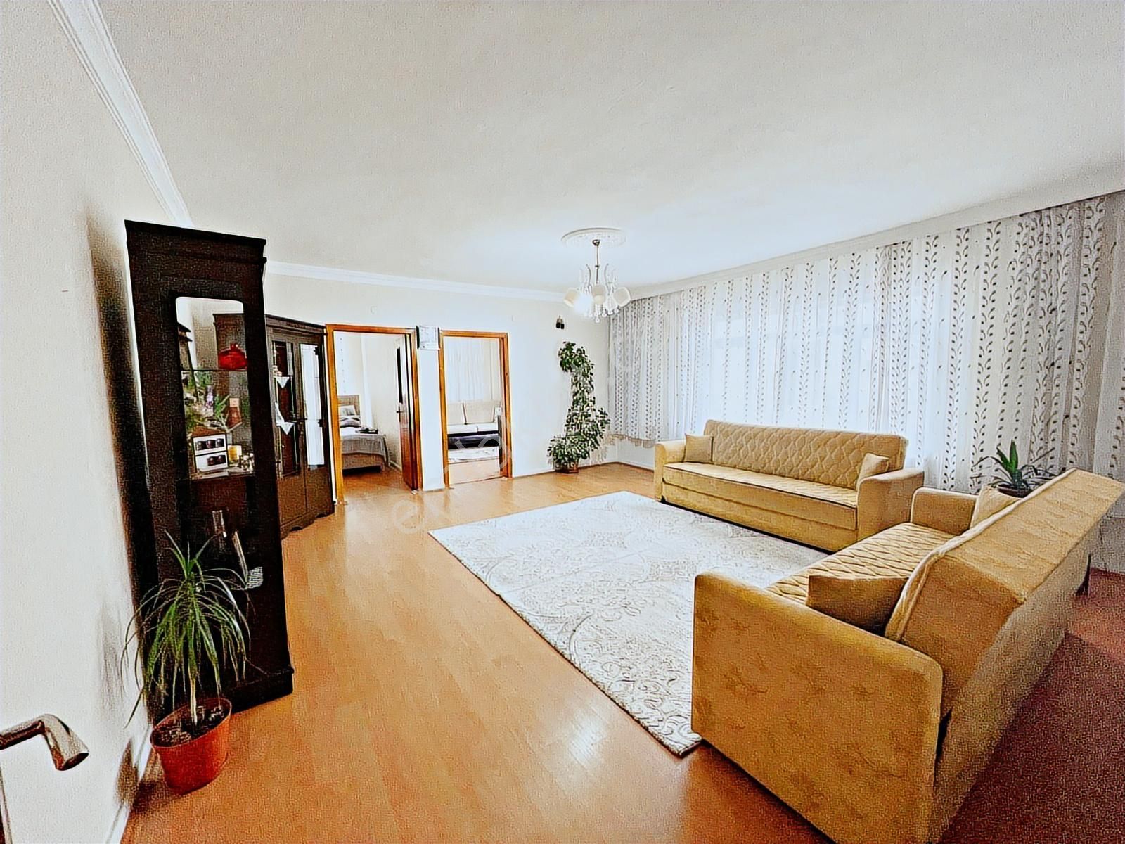 Yenikent Mustafa Kemal Mahallesinde Ara Katta Salon Bağımlı 3+1 - Görsel 27