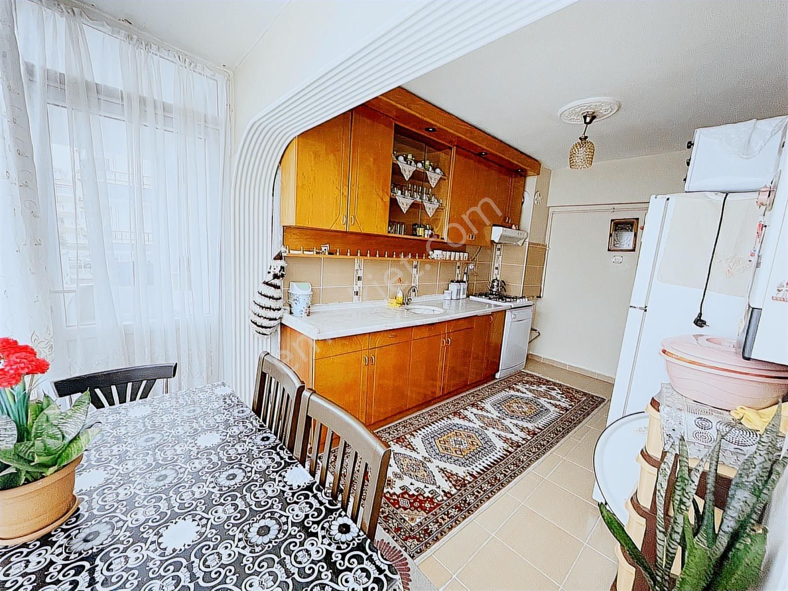 Yenikent Mustafa Kemal Mahallesinde Ara Katta Salon Bağımlı 3+1 - Görsel 4