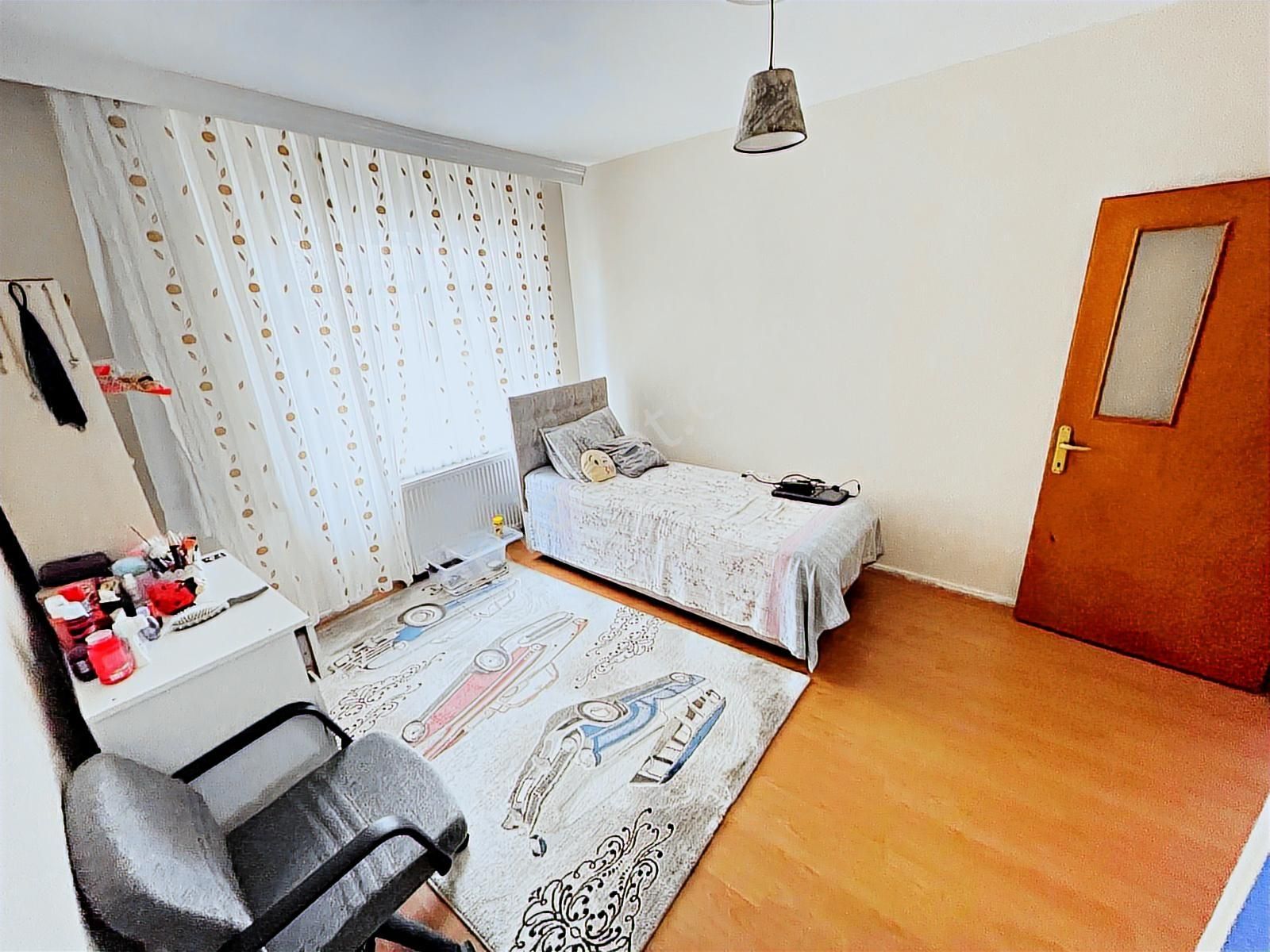 Yenikent Mustafa Kemal Mahallesinde Ara Katta Salon Bağımlı 3+1 - Görsel 22