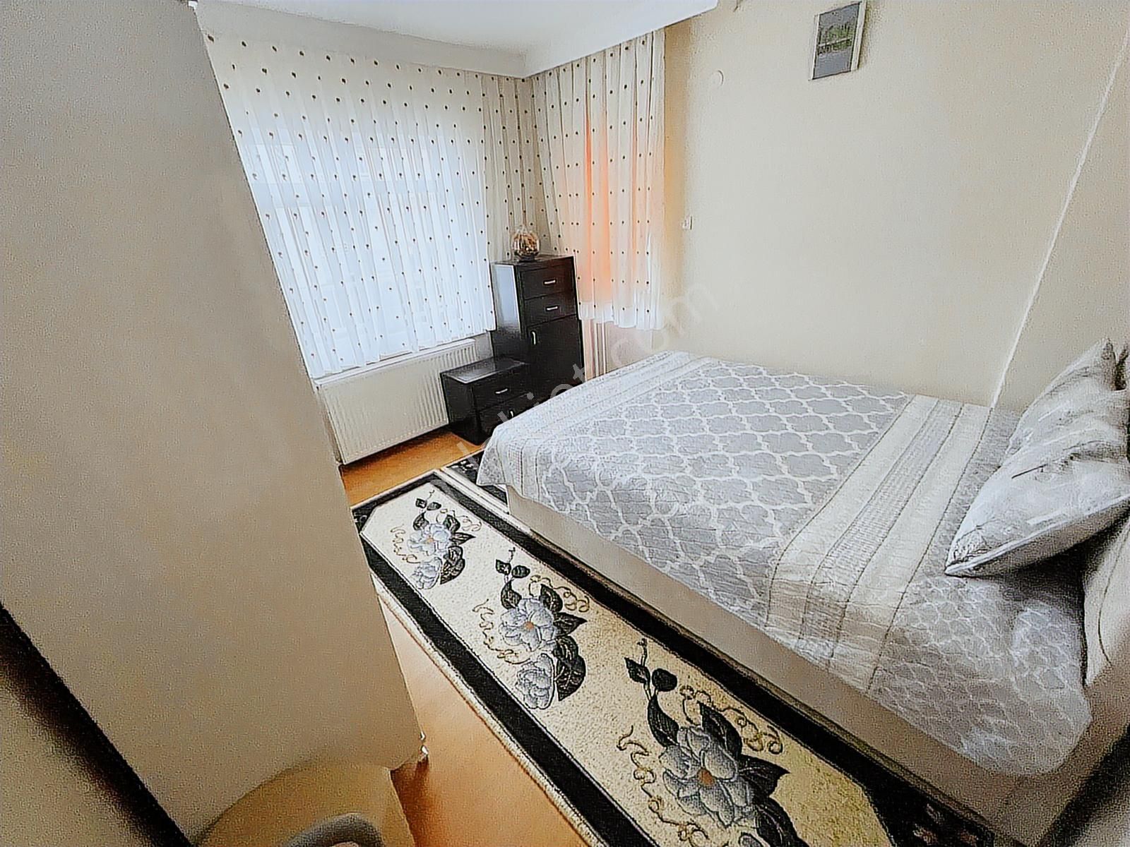 Yenikent Mustafa Kemal Mahallesinde Ara Katta Salon Bağımlı 3+1 - Görsel 29