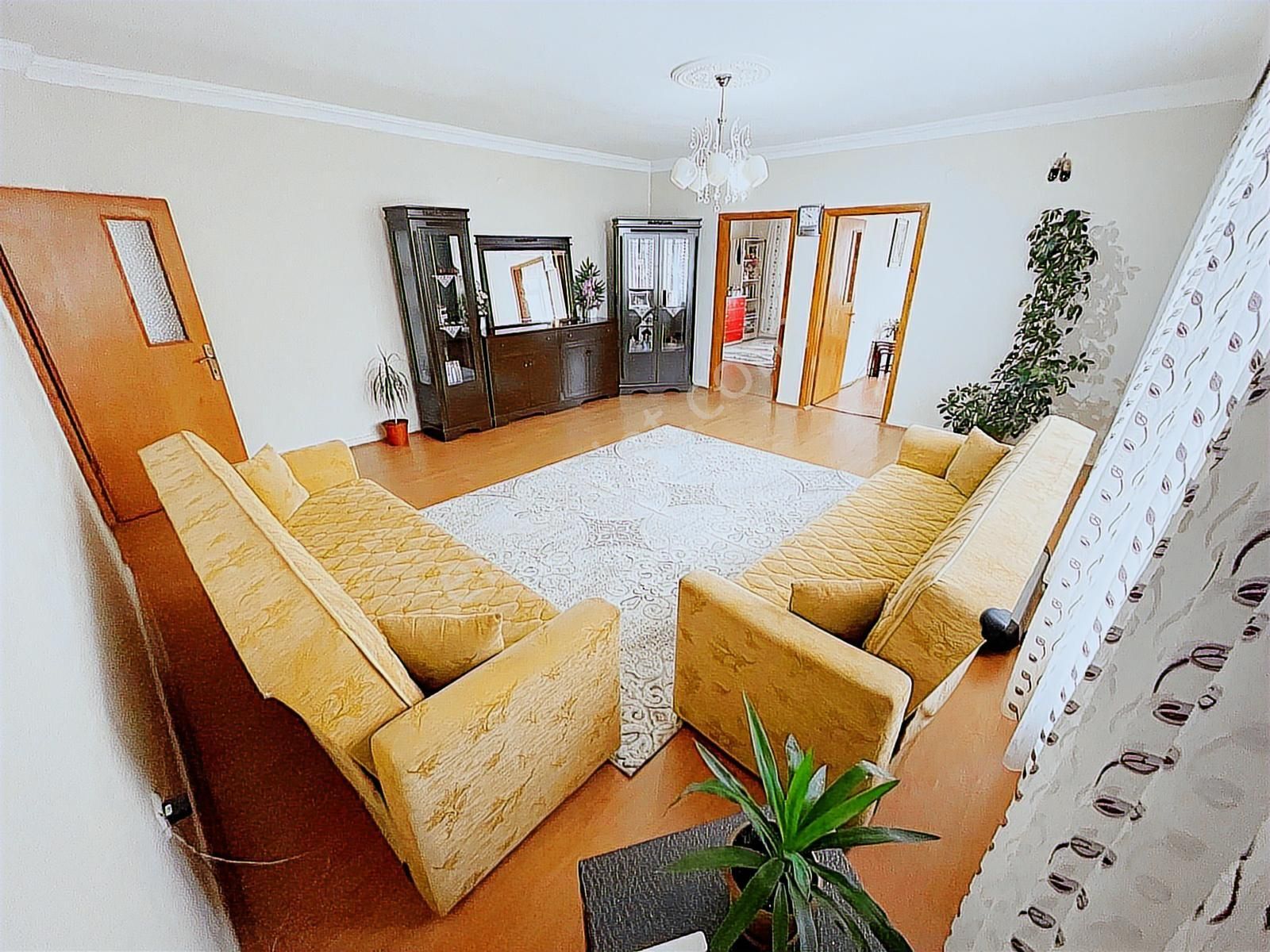 Yenikent Mustafa Kemal Mahallesinde Ara Katta Salon Bağımlı 3+1 - Görsel 19