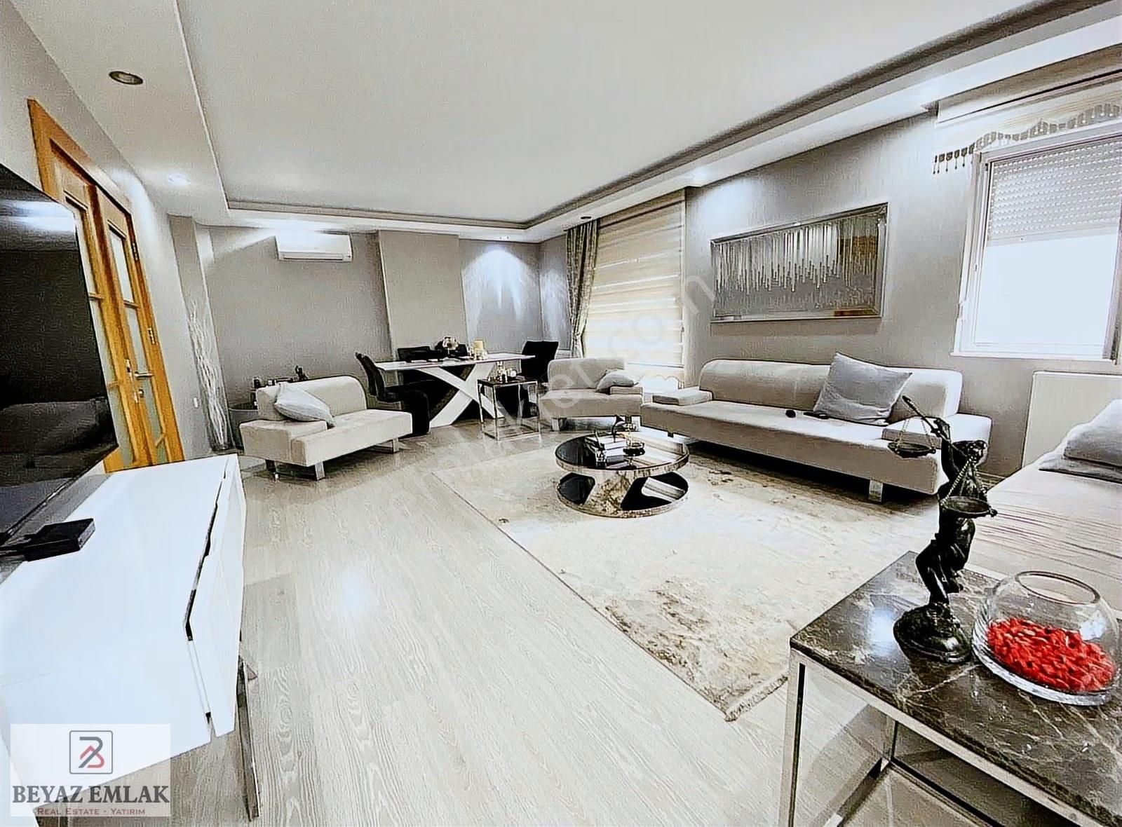 Çankaya'da Katta Havuzlu Sitede Ferah 3+1