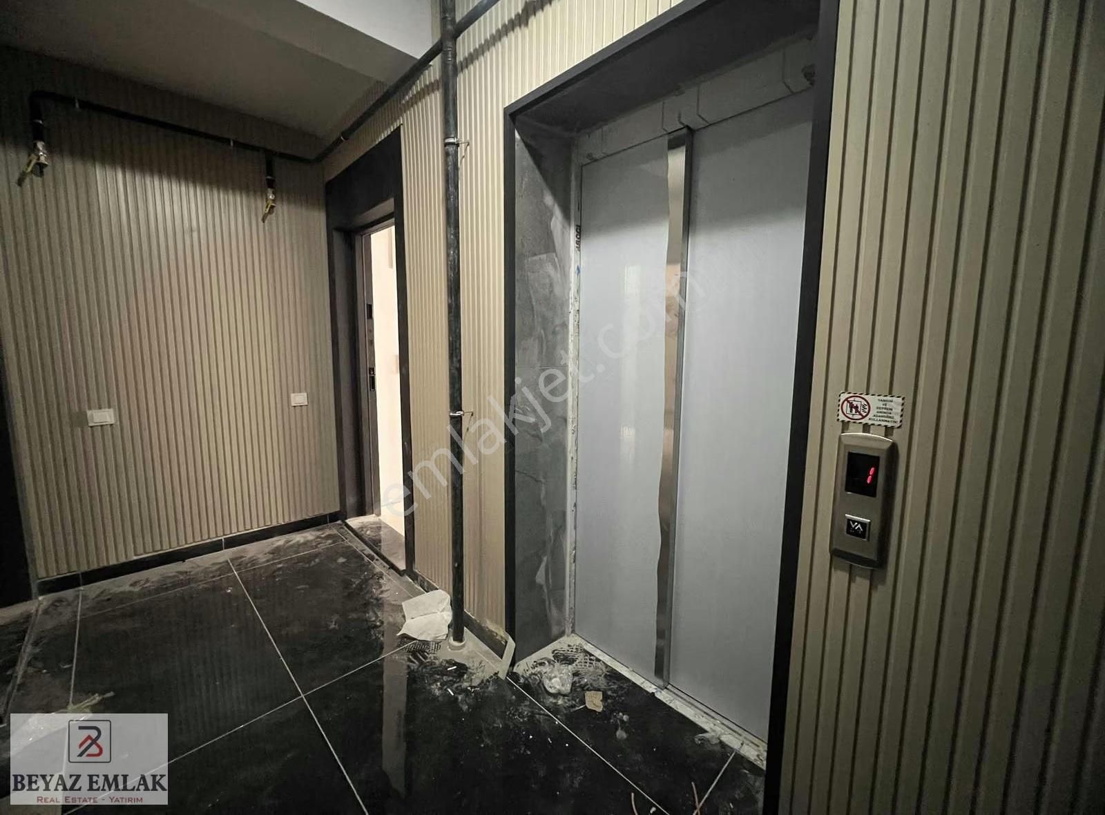 '' İzzet Begoviç Caddesi '' Üzeri Satılık Sıfır Katta 2+1 Daire - Görsel 17