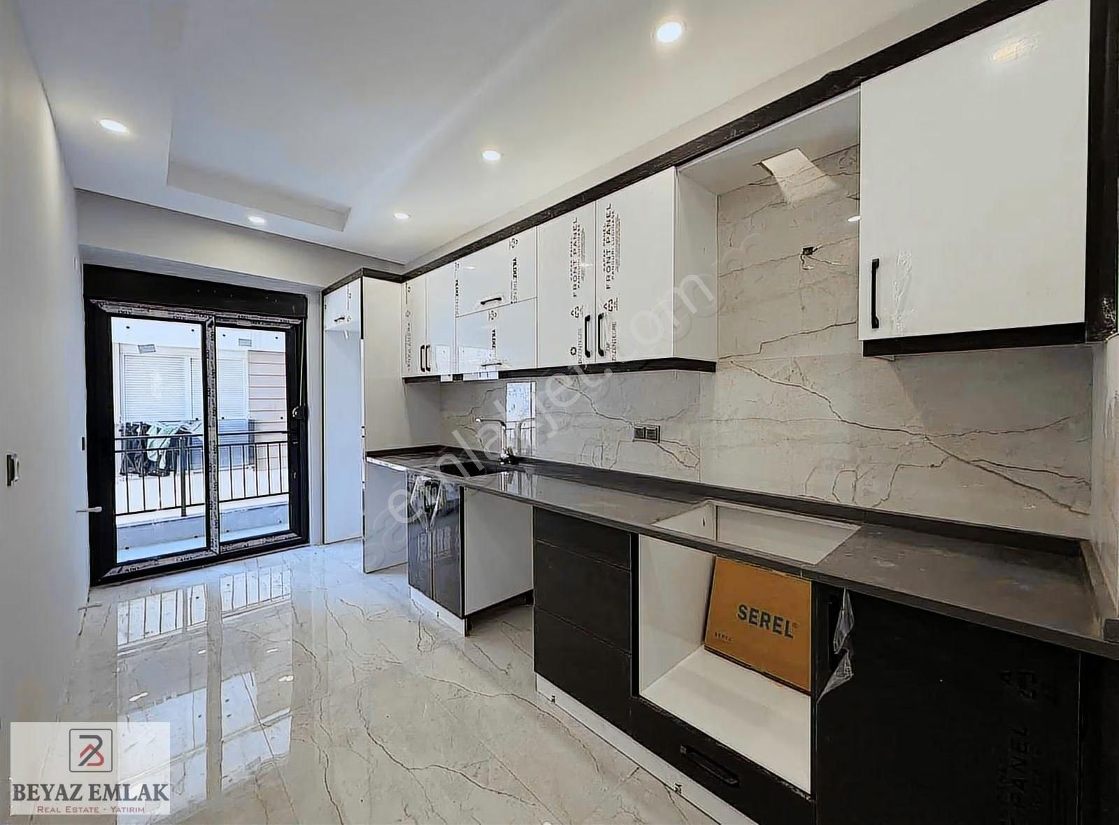 Güvenlik Mah. Katta Ayrı Mutfaklı Asansörlü 2+1 Sıfır Daire