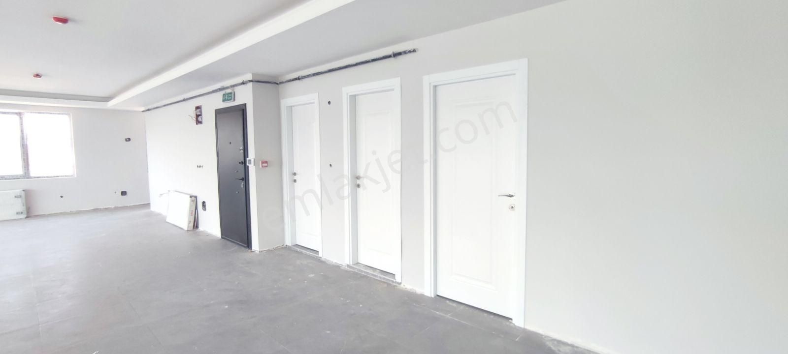 Beynil'den Ana Yol Üzeri Sıfır Kiralık Ofis - Görsel 12