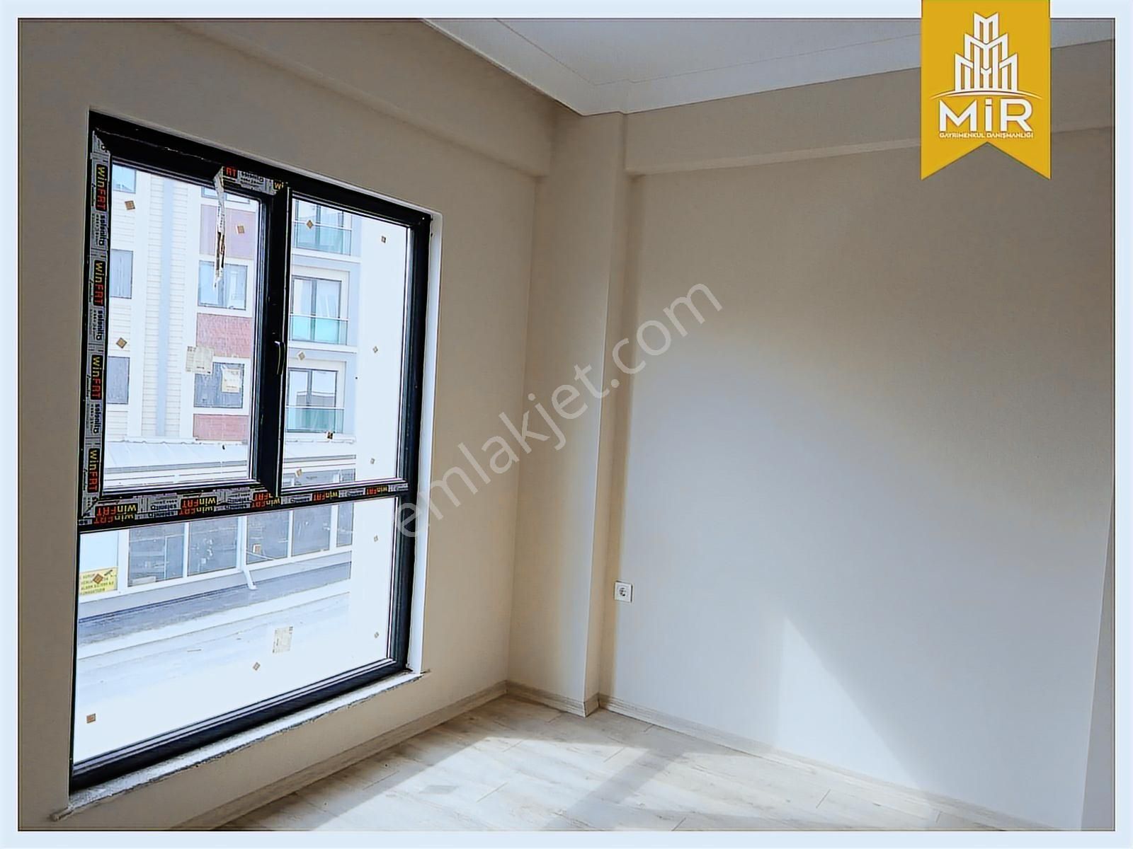 Mir'den Balıkesir Gop Adliye Yakını Satılık Balkonlu 1+1 Daire - Görsel 11