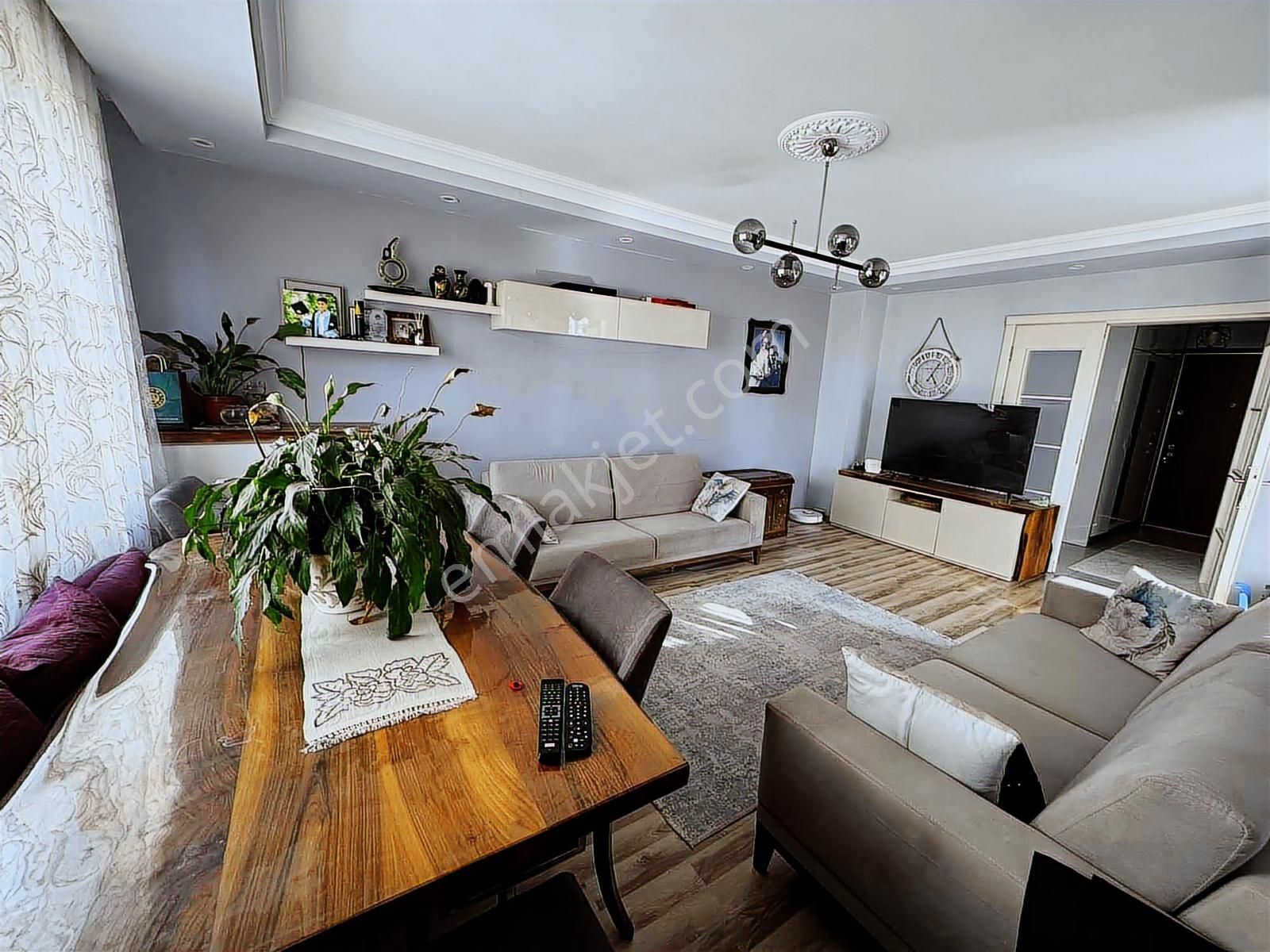 Dalaman Merkez'de Full Kredili Asansörlü Ara Kat 3+1 Daire