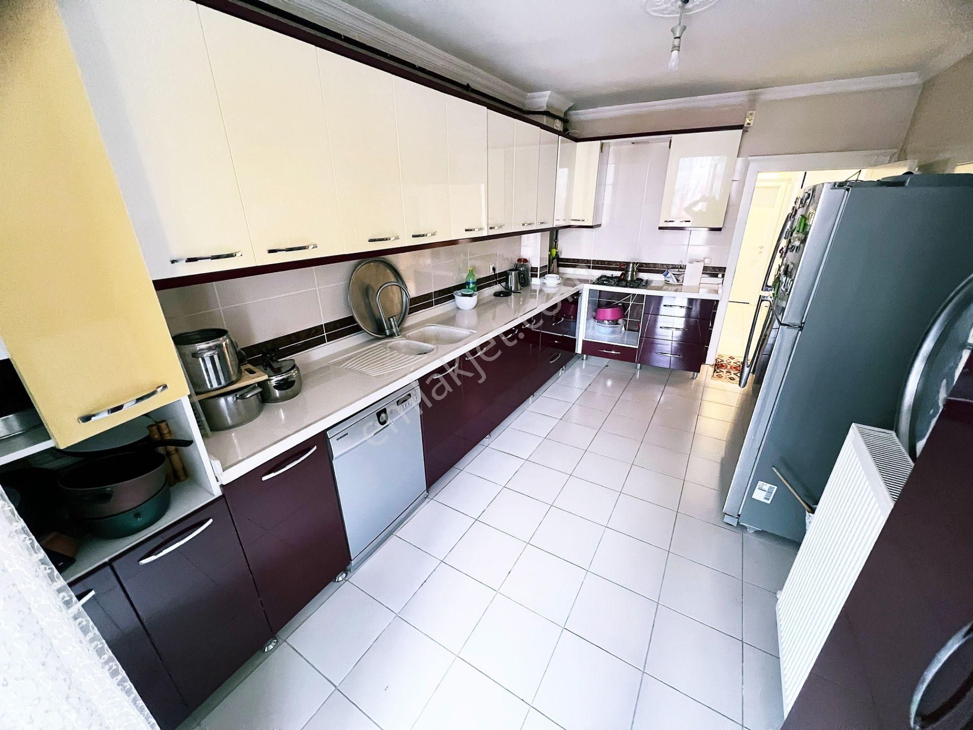 Cihandan Sancaktepe Mah Göbeği 4+1 Manzaralı Acil Satlık Dubleks