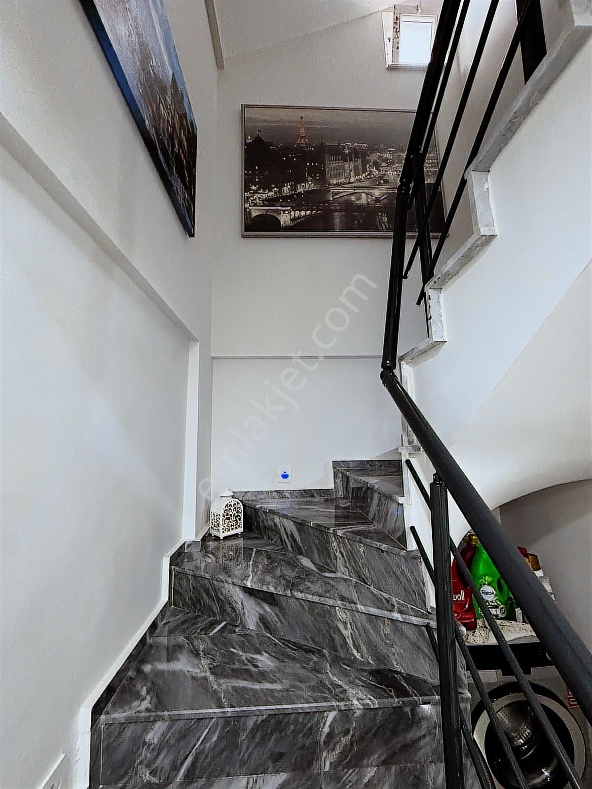 Dalaman Merkezde Kapalı Mutfak 3+1 Dubleks Daire - Görsel 11