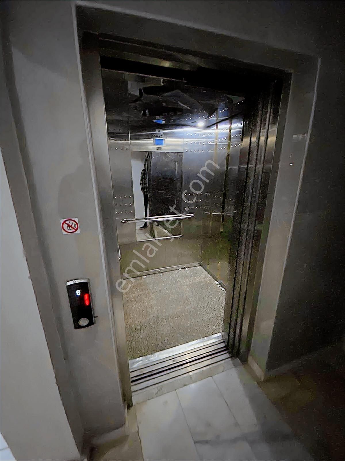 Altıntas Mah 1+1 Eşyalı Asansörlü Satılık Daire - Görsel 9