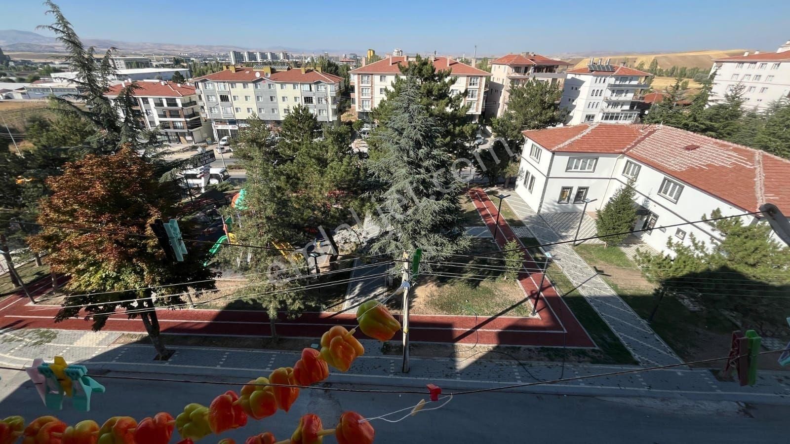 Ayzen Emlak'dan Altınova Park Manzaralı Satılık Daire - Görsel 5