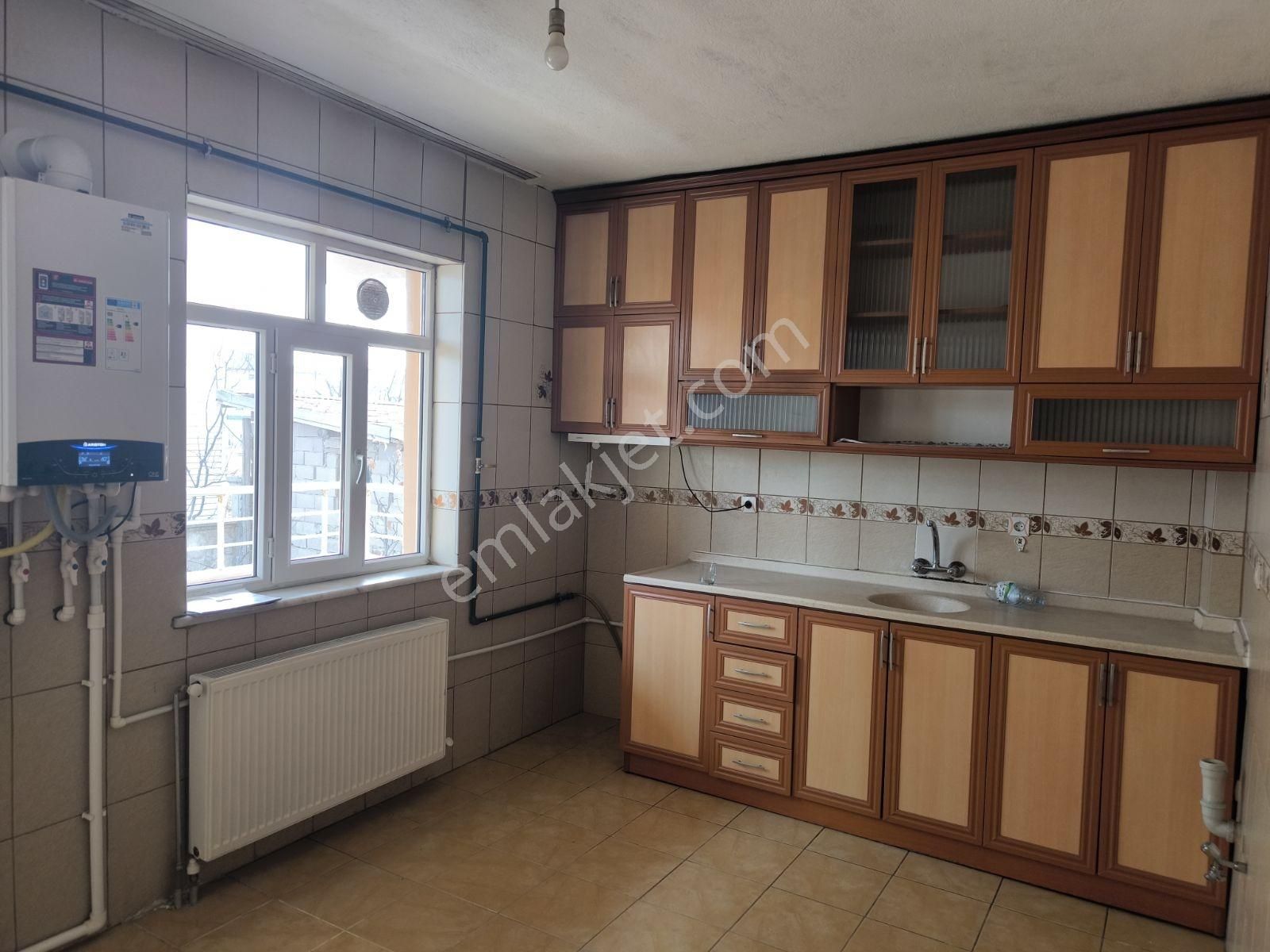 Karaman Cd. Ve Yusuf Gül Okulu Yakını 3+1 Kiralık Daire - Görsel 6