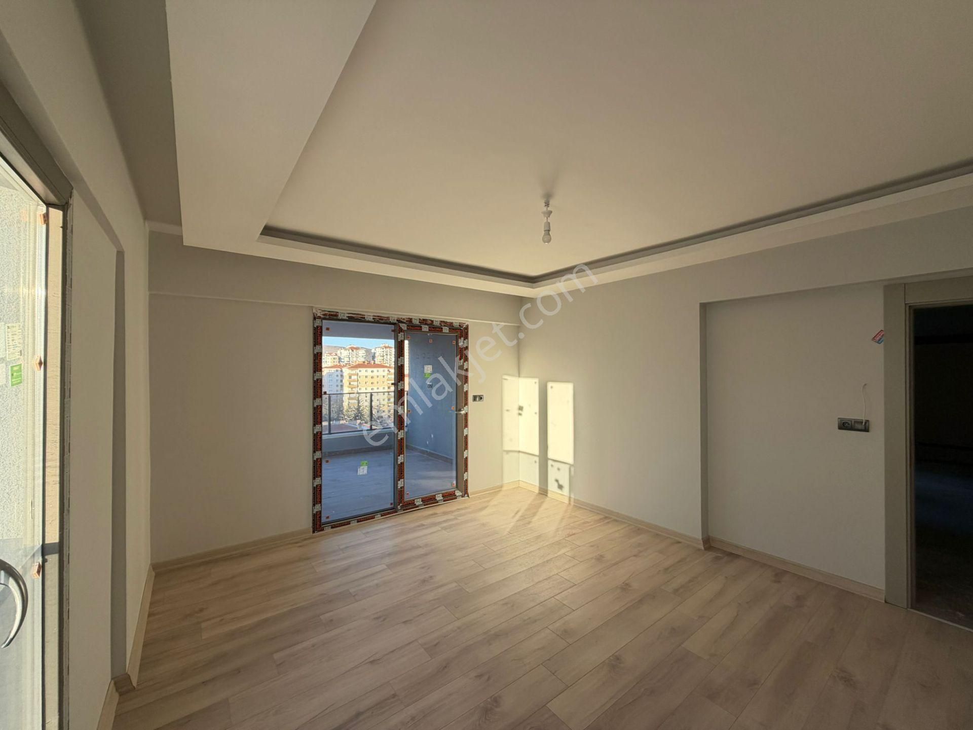 E.gökal Bor Yoluna Cephe Mackbear Cafe Yanı 4+1 Lüx Yapılı Daire - Görsel 12