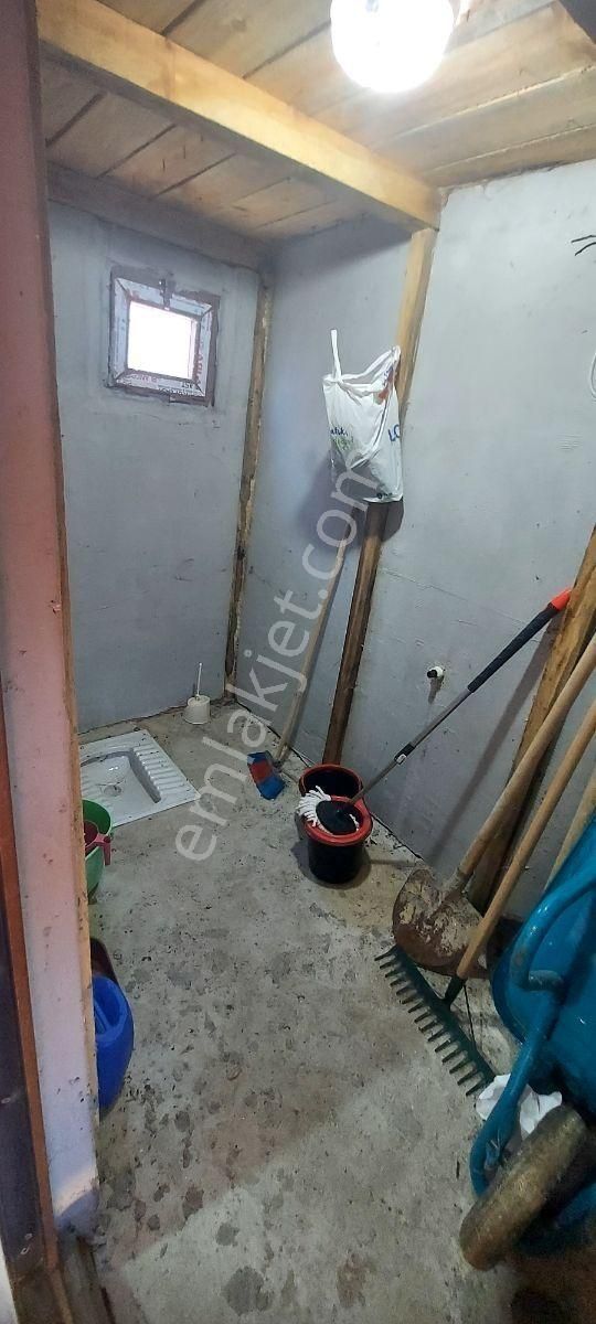 Acil Sahibinden Çatalca Başakköyde Köy İçi Arsa Parasına 1+0 Ev