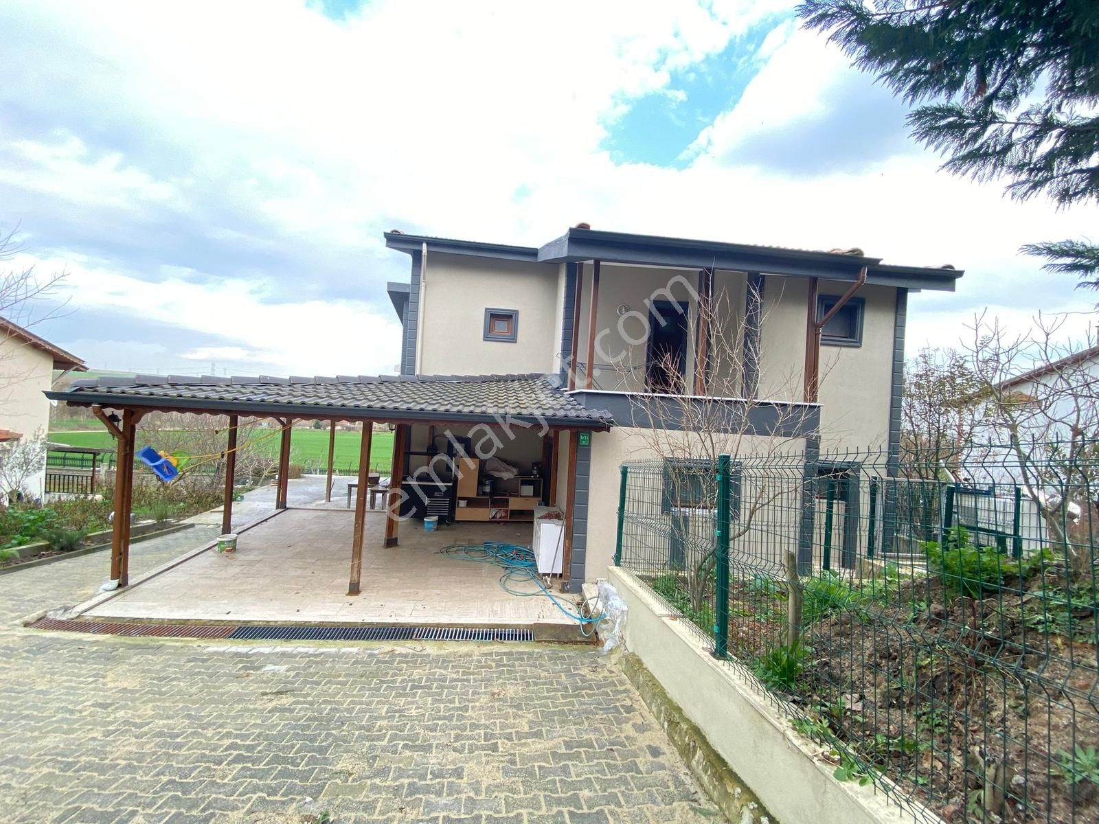 Çorlu Esetçede 900m2 Arsa İçine Kurulu 5+2 Dubleks Satılık Villa