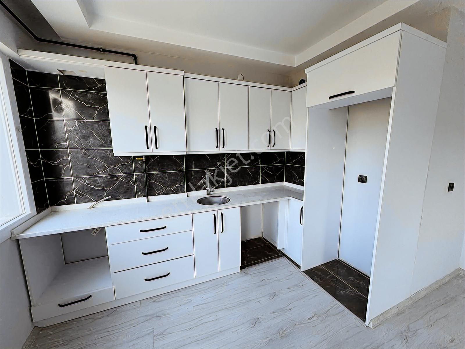 Fırsat 2+1 Daire Yenicami Söke