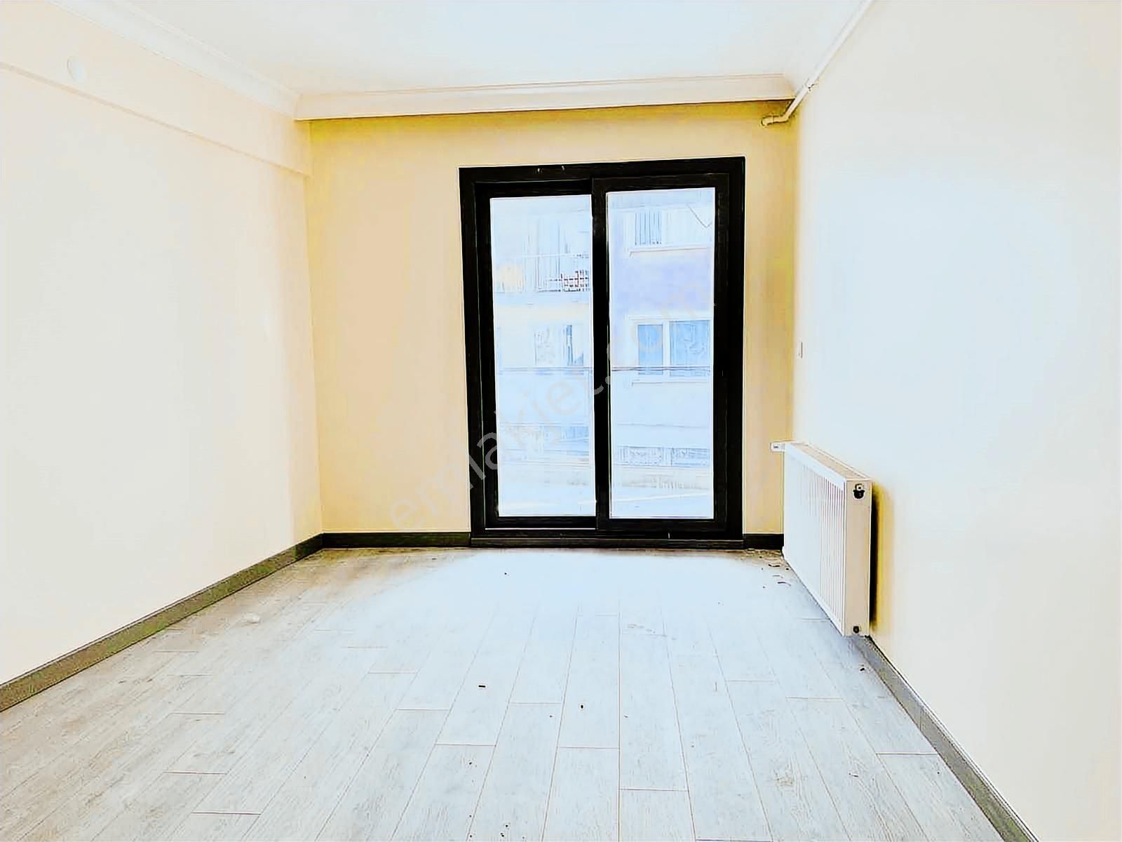 Esenlik Mah. 3+1 142 M2 Otoparklı Asansörlü 6 Yıllık Daire - Görsel 4