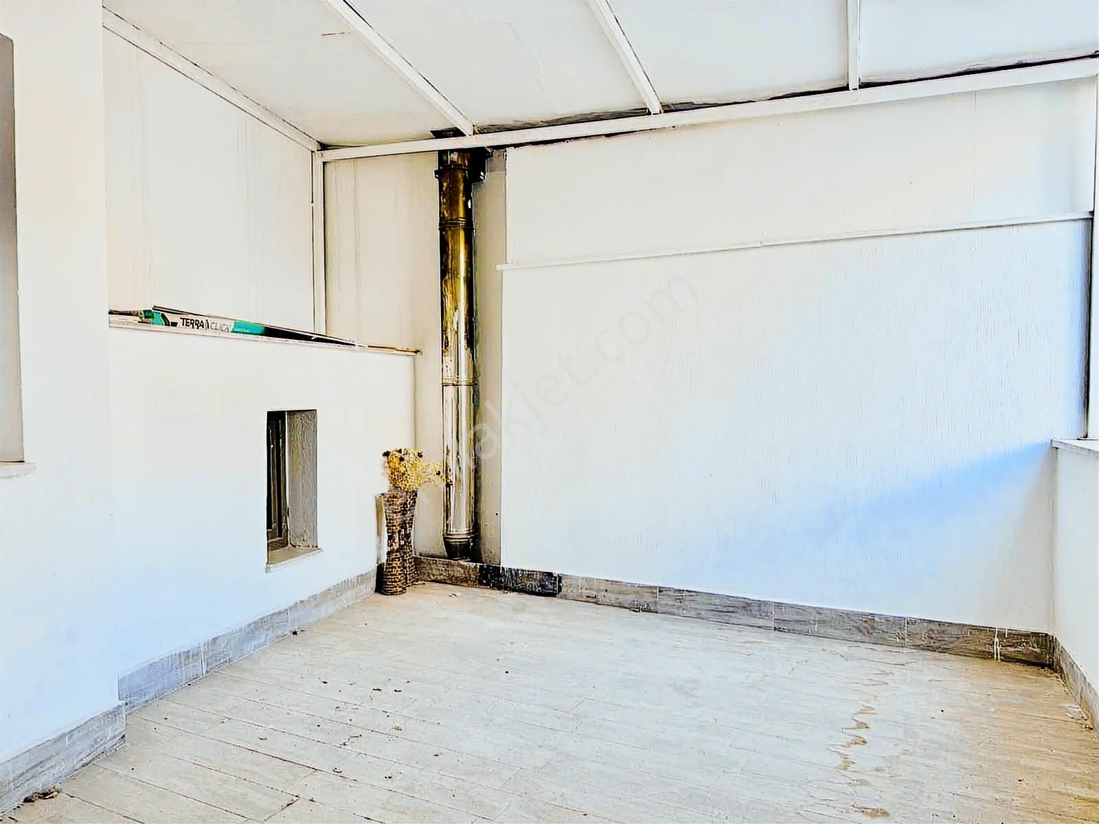 Esenlik Mah. 3+1 142 M2 Otoparklı Asansörlü 6 Yıllık Daire - Görsel 22