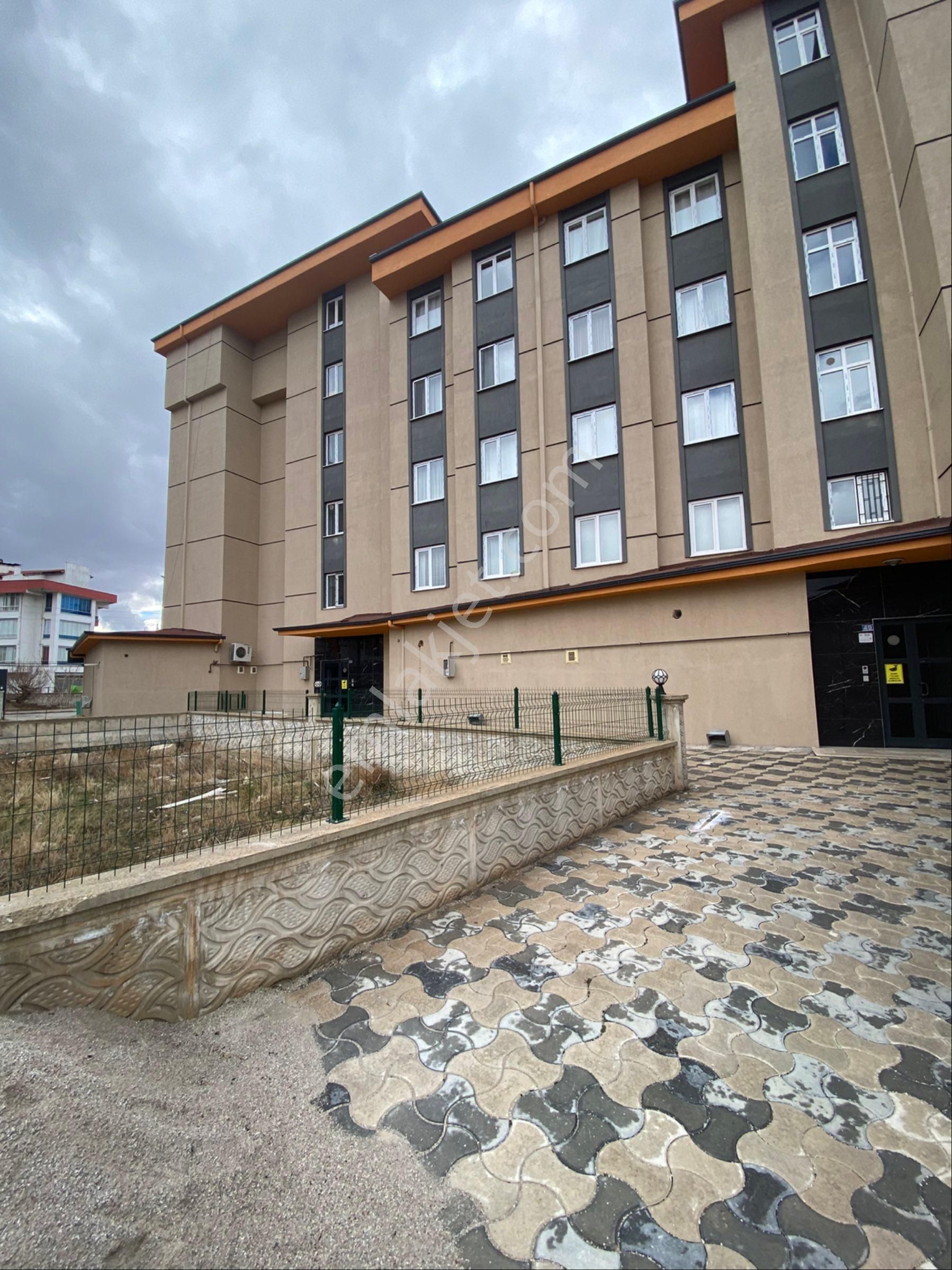 Yasin Güler Den Uluırmak Mah Satılık 2+1 Arakat Geniş Daire - Görsel 32