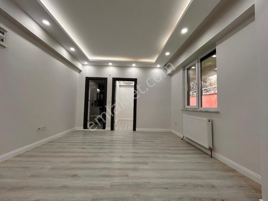 Altıntepe'de Sıfır Muhteşem Bahçe Teraslı Otoparklı 1+ - Görsel 3