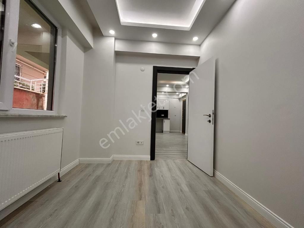 Altıntepe'de Sıfır Muhteşem Bahçe Teraslı Otoparklı 1+ - Görsel 16