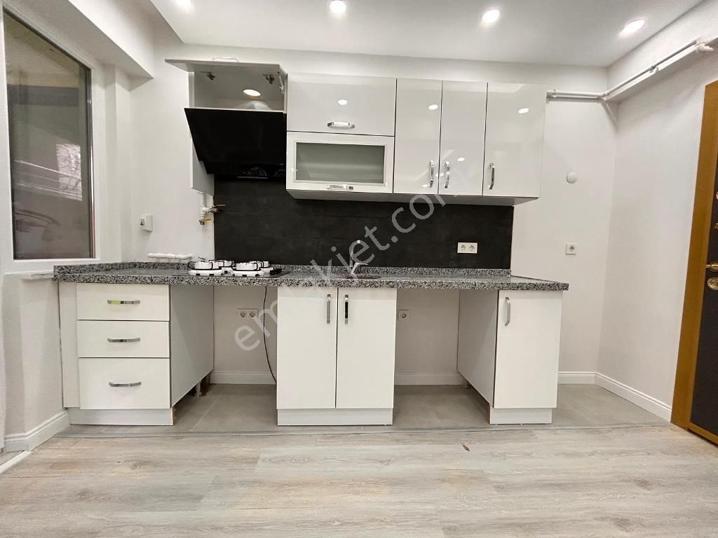 Altıntepe'de Sıfır Muhteşem Bahçe Teraslı Otoparklı 1+ - Görsel 4