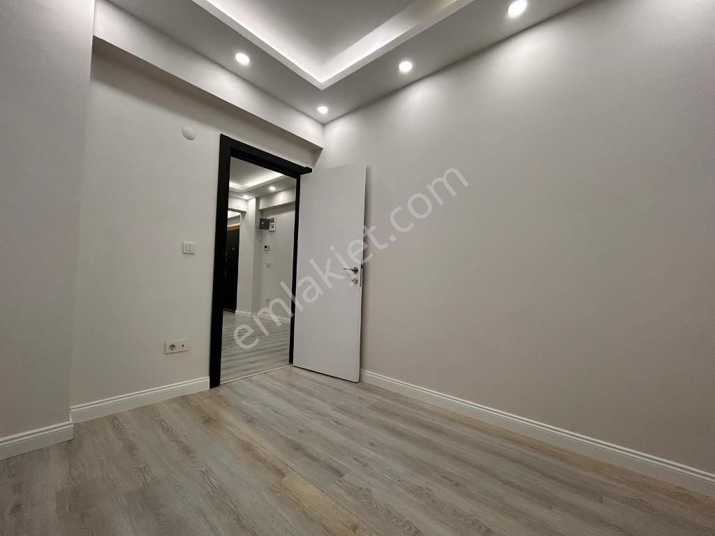 Altıntepe'de Sıfır Muhteşem Bahçe Teraslı Otoparklı 1+ - Görsel 15