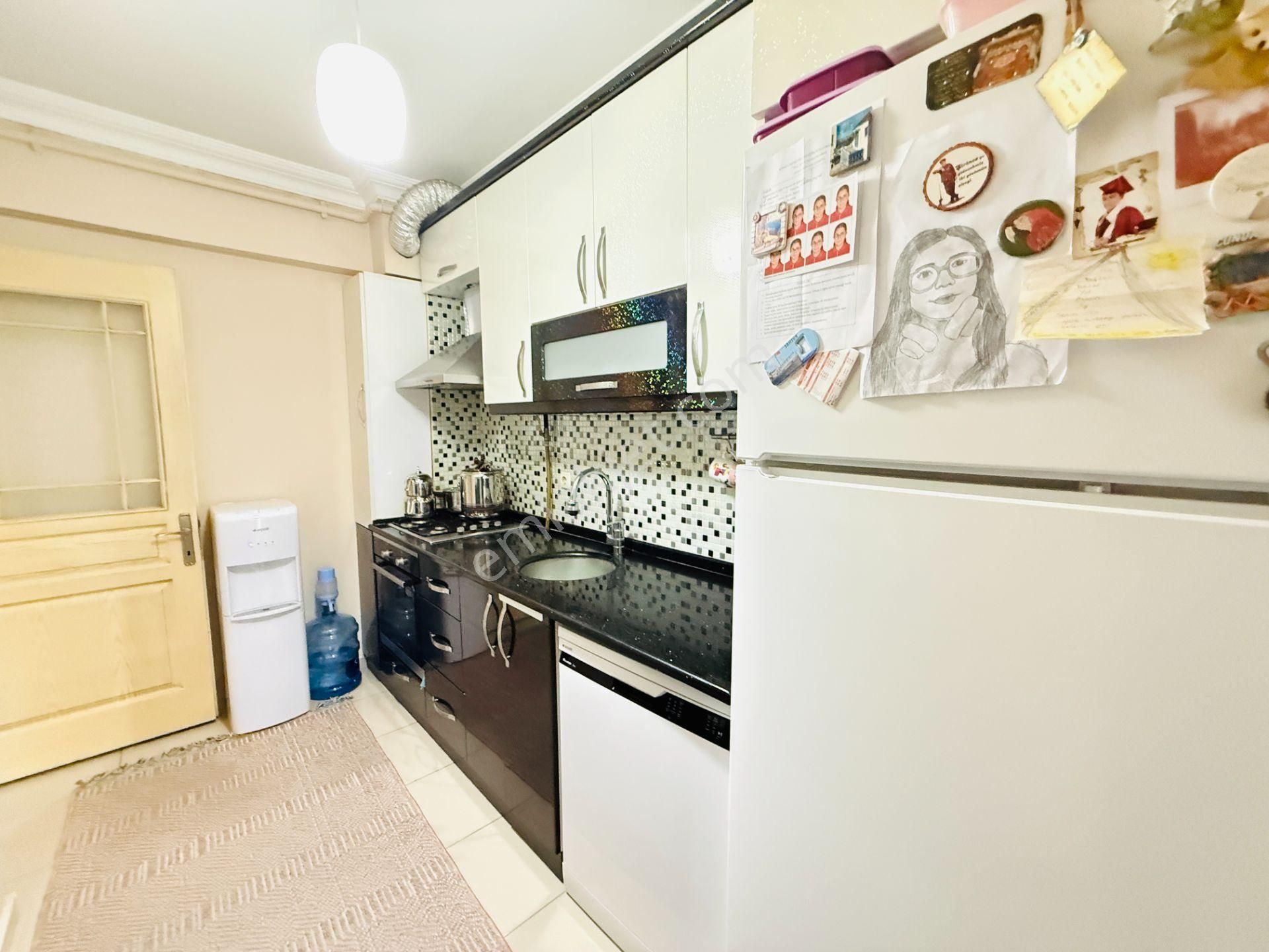 Karşıyaka Şemiklerde İzbana Yakın Çift Cepheli Satılık 2+1 Daire - Görsel 10