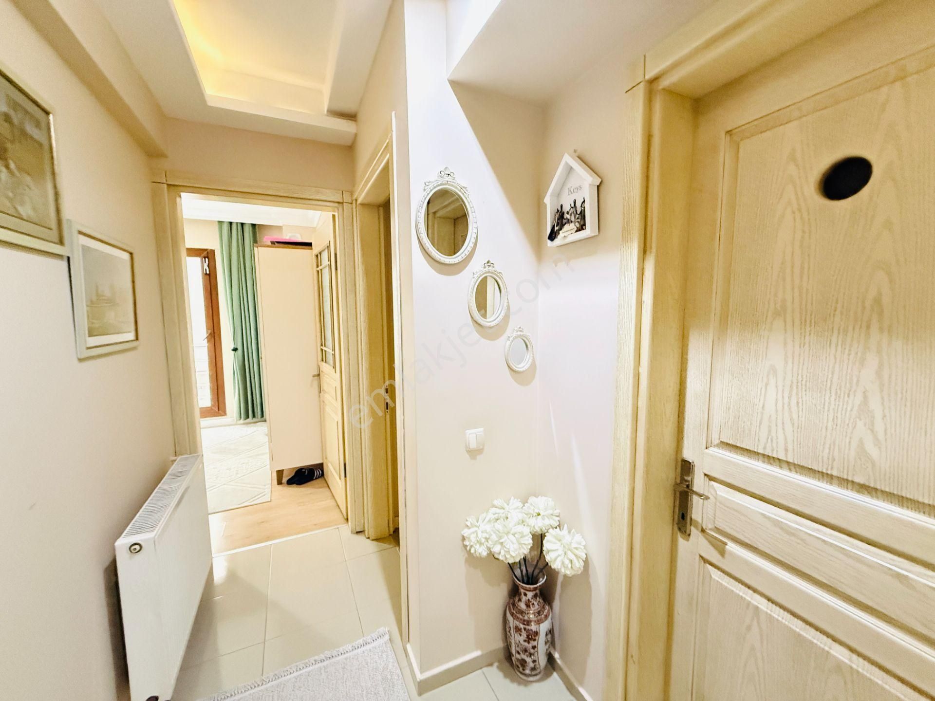 Karşıyaka Şemiklerde İzbana Yakın Çift Cepheli Satılık 2+1 Daire - Görsel 22