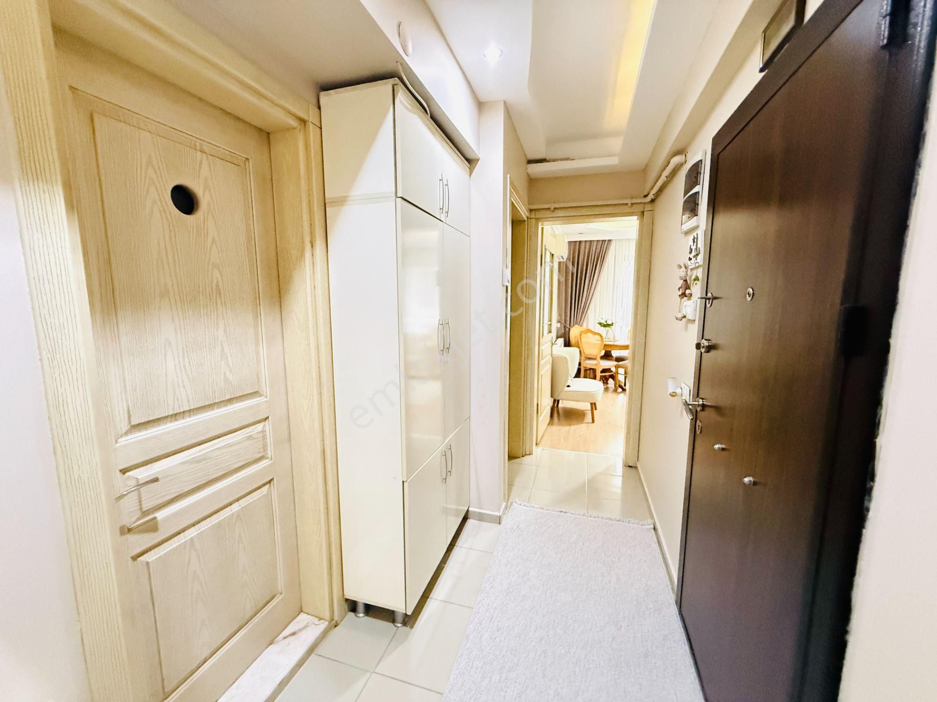 Karşıyaka Şemiklerde İzbana Yakın Çift Cepheli Satılık 2+1 Daire - Görsel 23