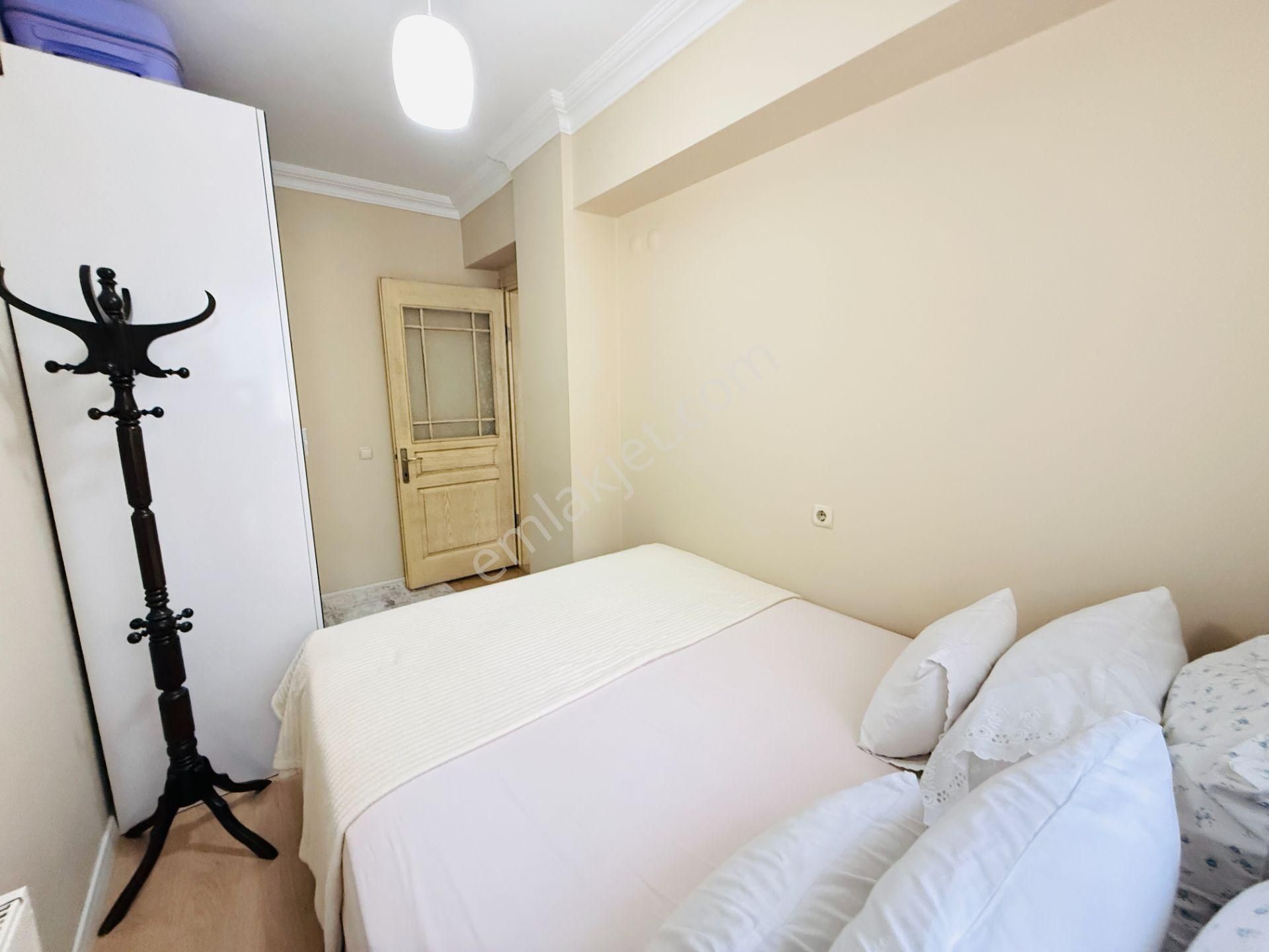 Karşıyaka Şemiklerde İzbana Yakın Çift Cepheli Satılık 2+1 Daire - Görsel 28