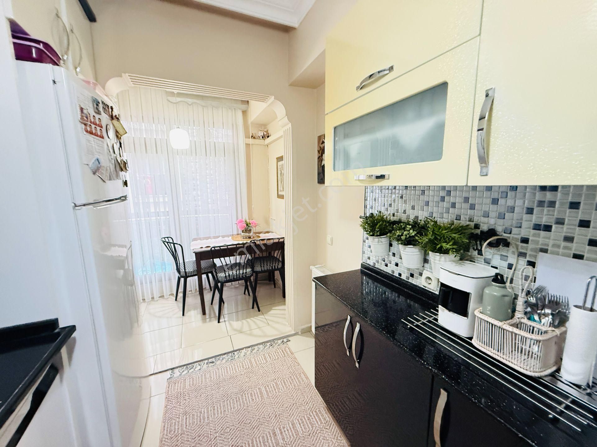 Karşıyaka Şemiklerde İzbana Yakın Çift Cepheli Satılık 2+1 Daire - Görsel 13