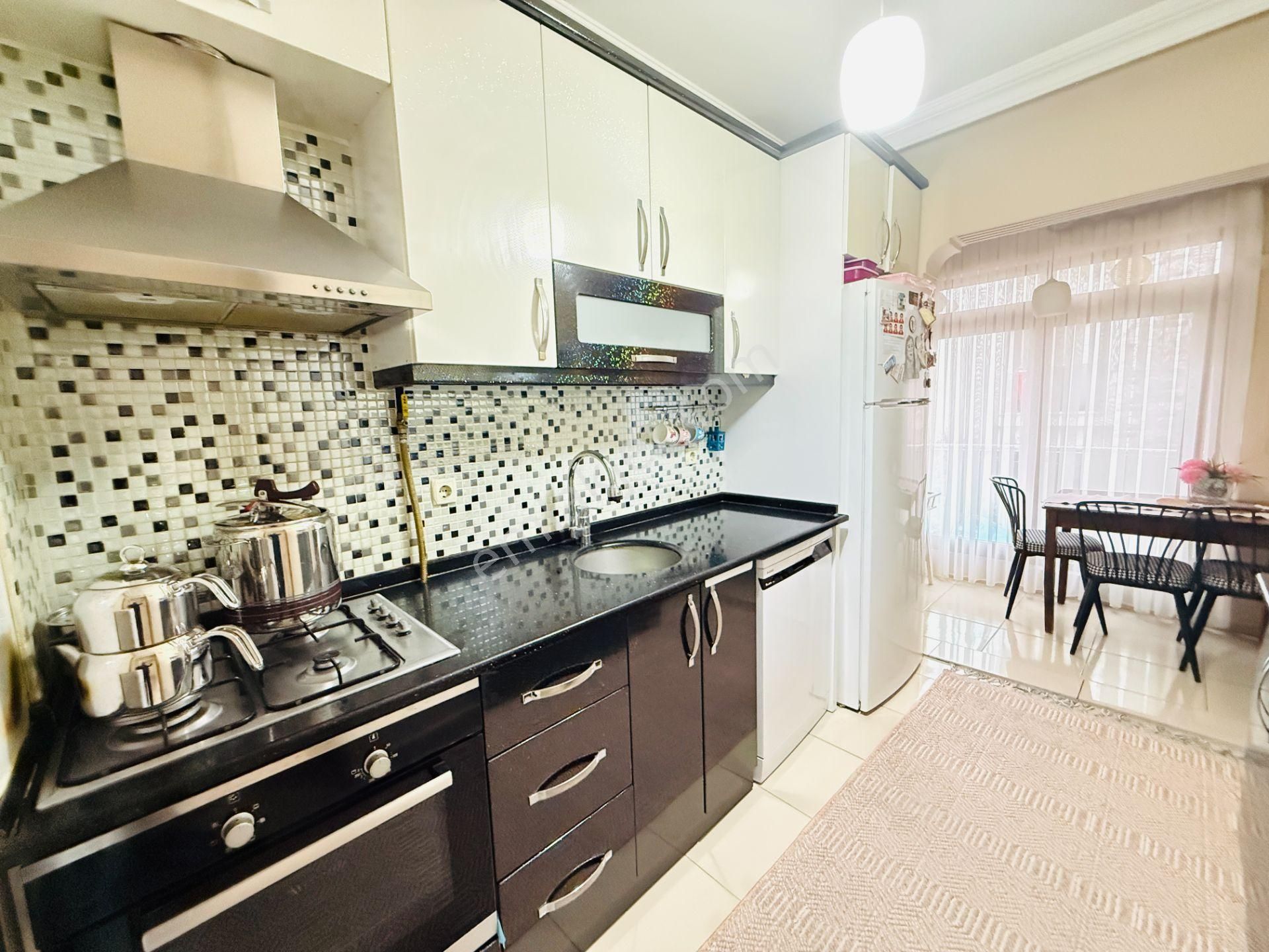 Karşıyaka Şemiklerde İzbana Yakın Çift Cepheli Satılık 2+1 Daire - Görsel 11